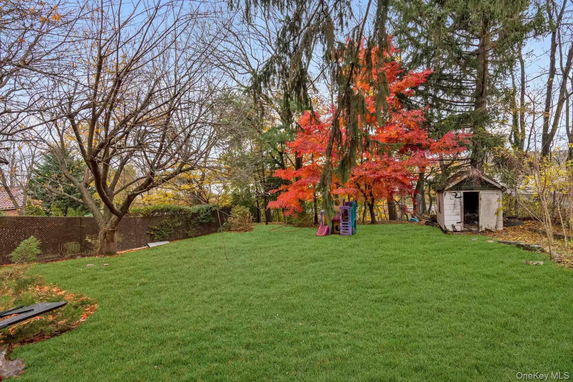 #13 photo, 38-19 223rd St, קווינס Bayside , NY 11361