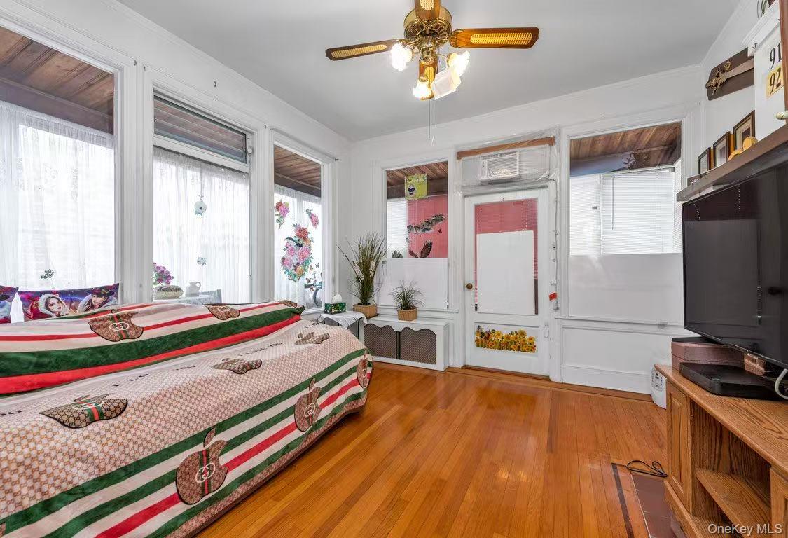 #6 photo, 38-19 223rd St, קווינס Bayside , NY 11361