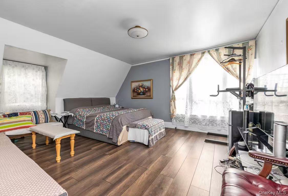 #8 photo, 38-19 223rd St, קווינס Bayside , NY 11361