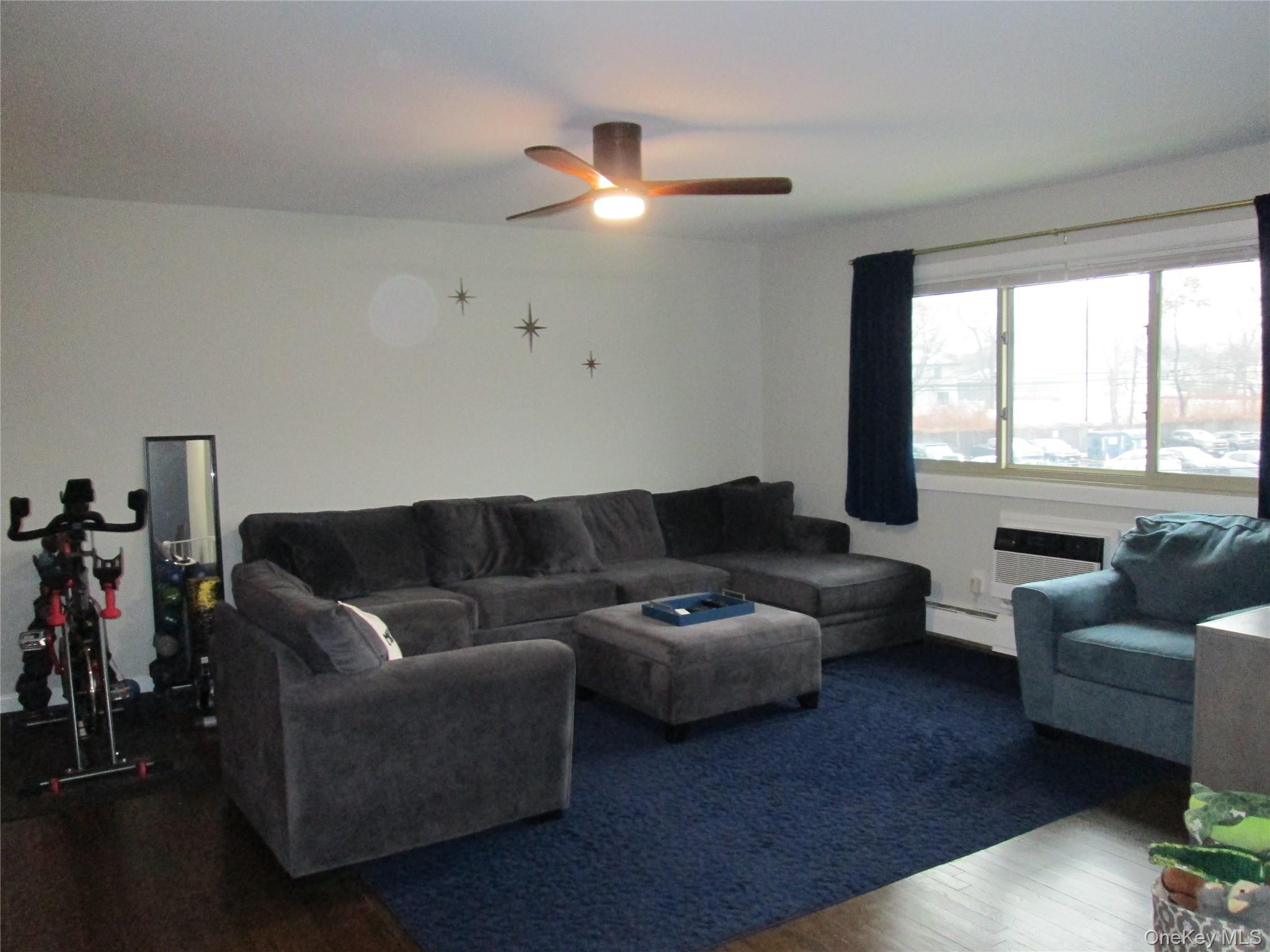 #6 photo, 2435 Union Boulevard, Islip , NY 11751