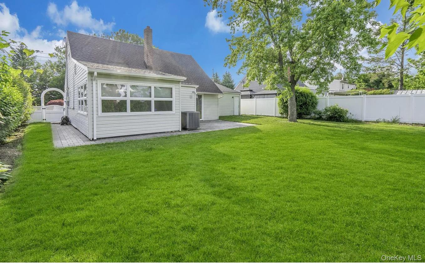 #12 photo, 6 Arizona Avenue, Syosset , NY 11791