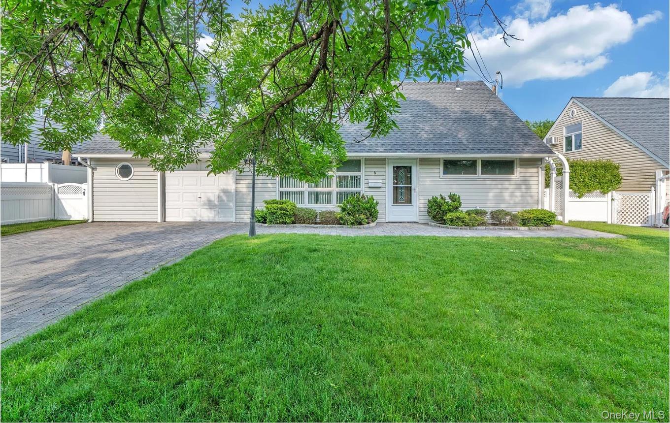 #14 photo, 6 Arizona Avenue, Syosset , NY 11791