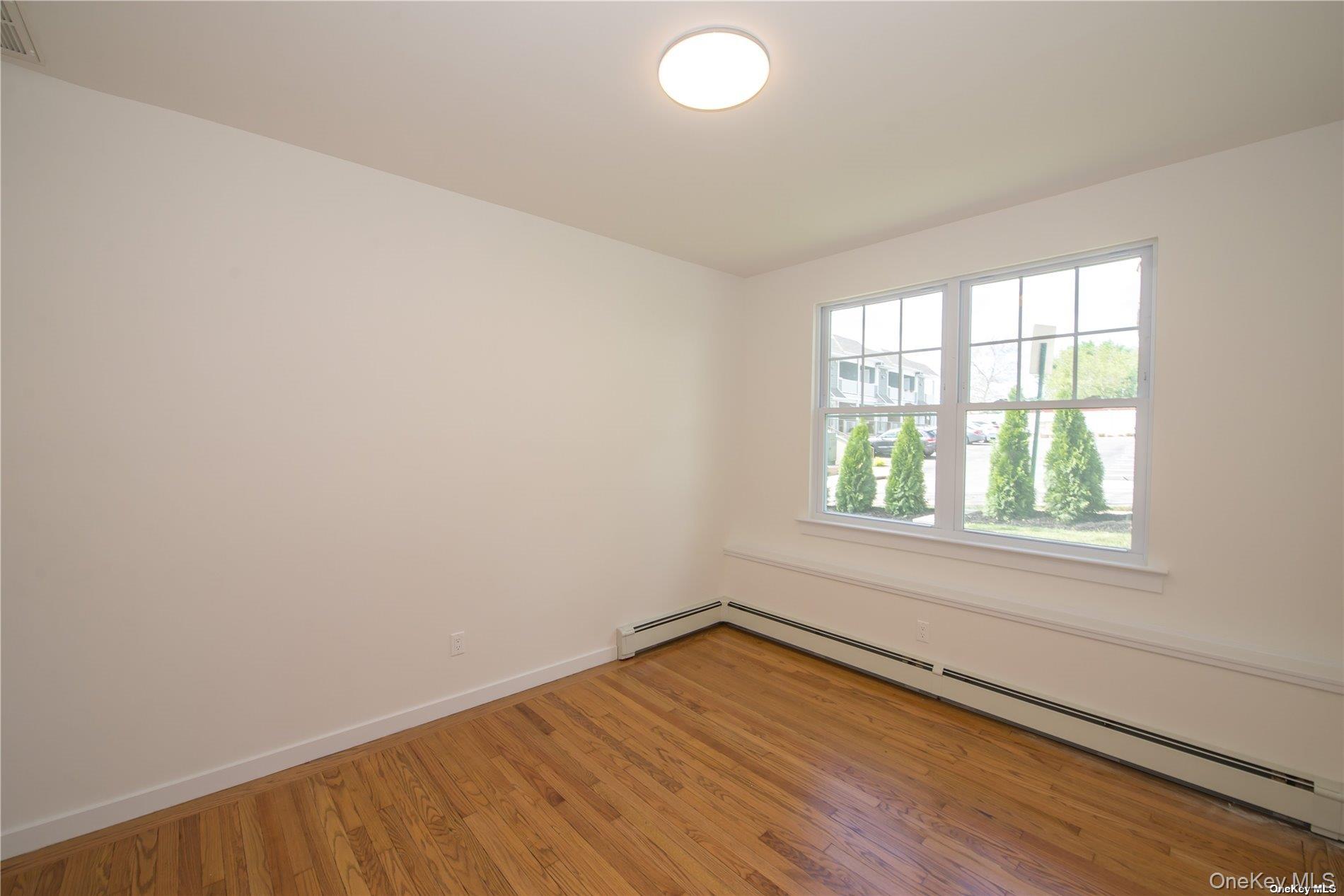 #4 photo, 14 Northridge Street, Huntington Station , NY 11746