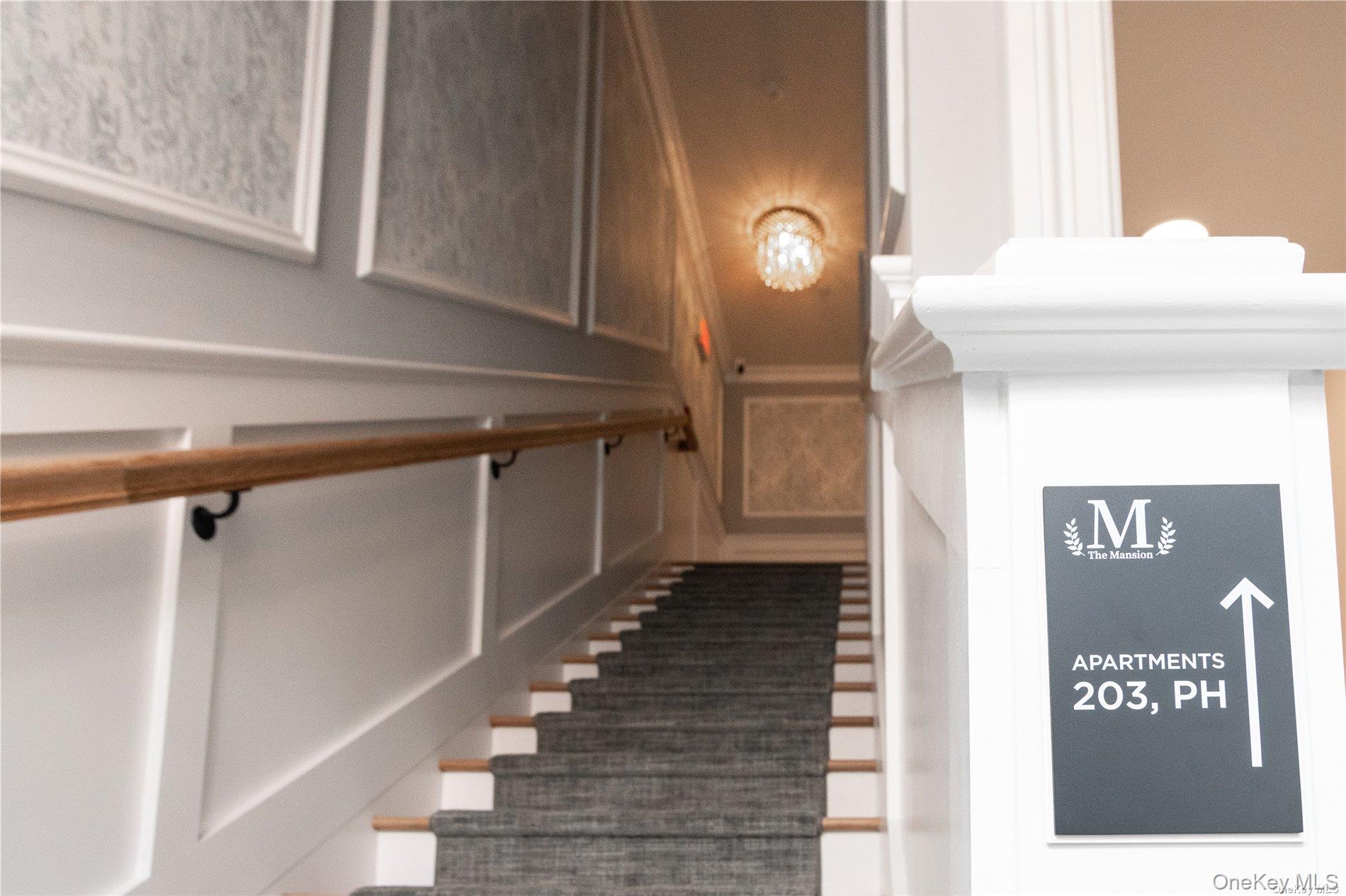 #13 photo, 1090 New York Avenue, Huntington Station , NY 11746