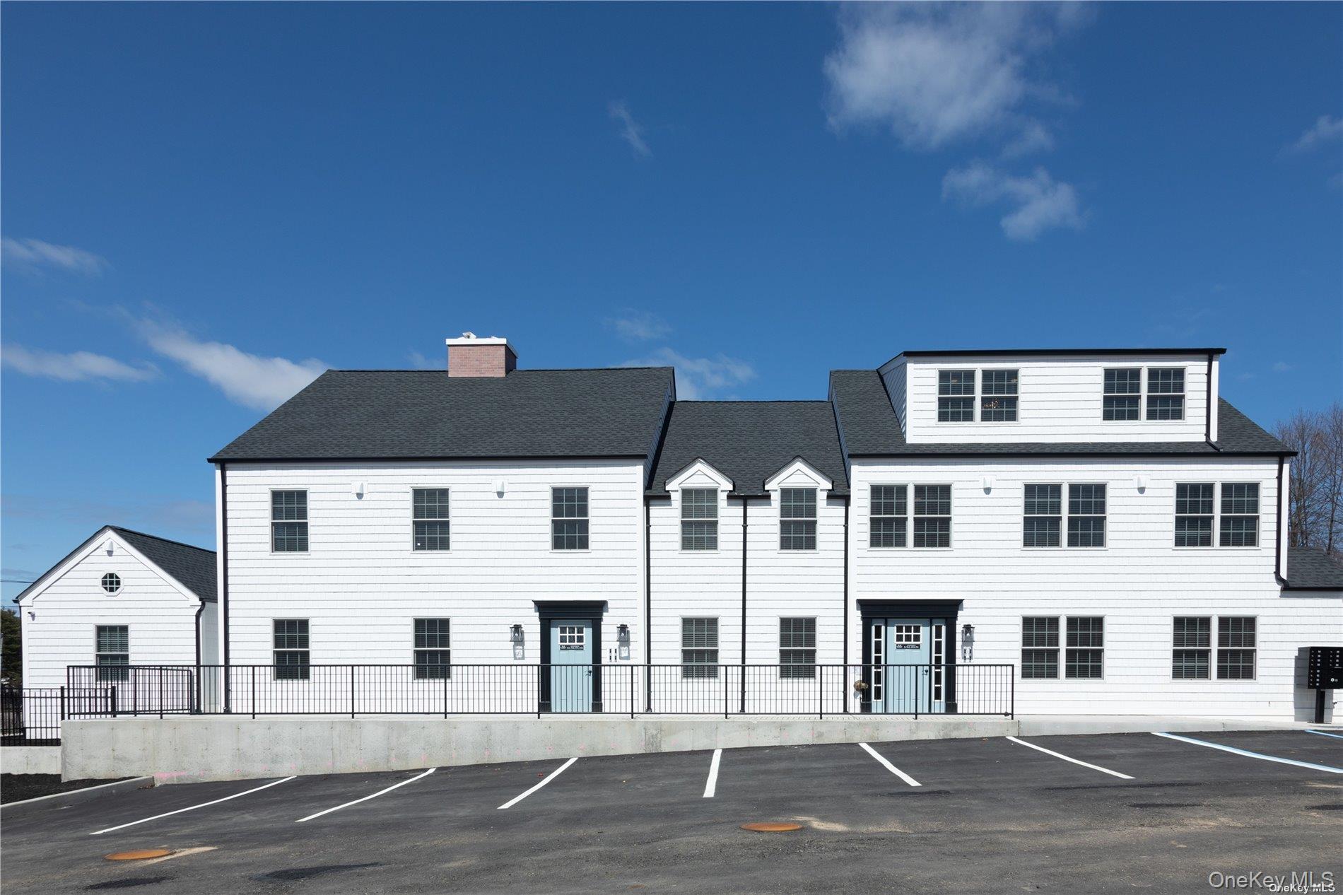 #15 photo, 1090 New York Avenue, Huntington Station , NY 11746