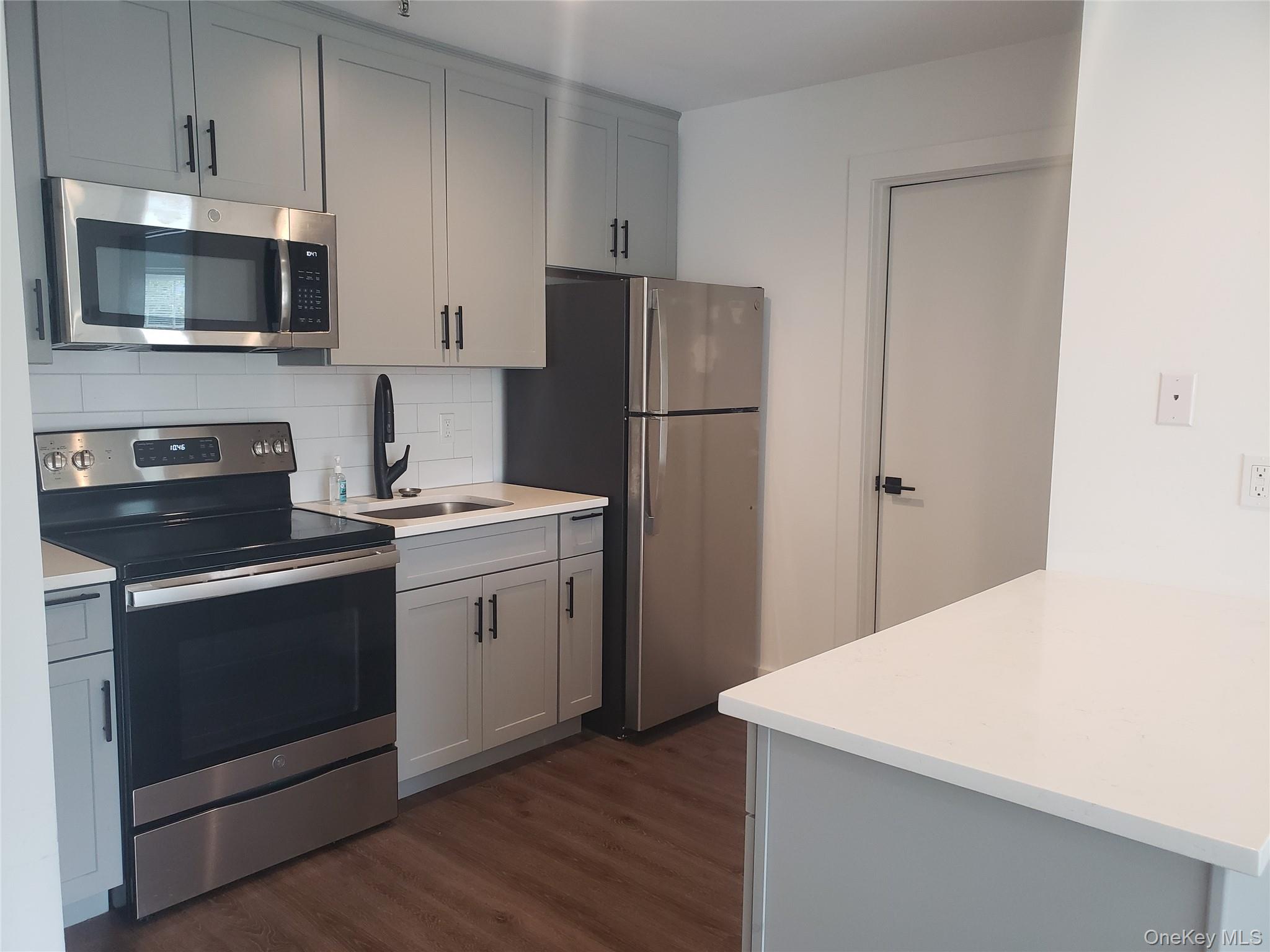 #7 photo, 100 Mariners Way, 롱 아일랜드 Port Jefferson , NY 11777