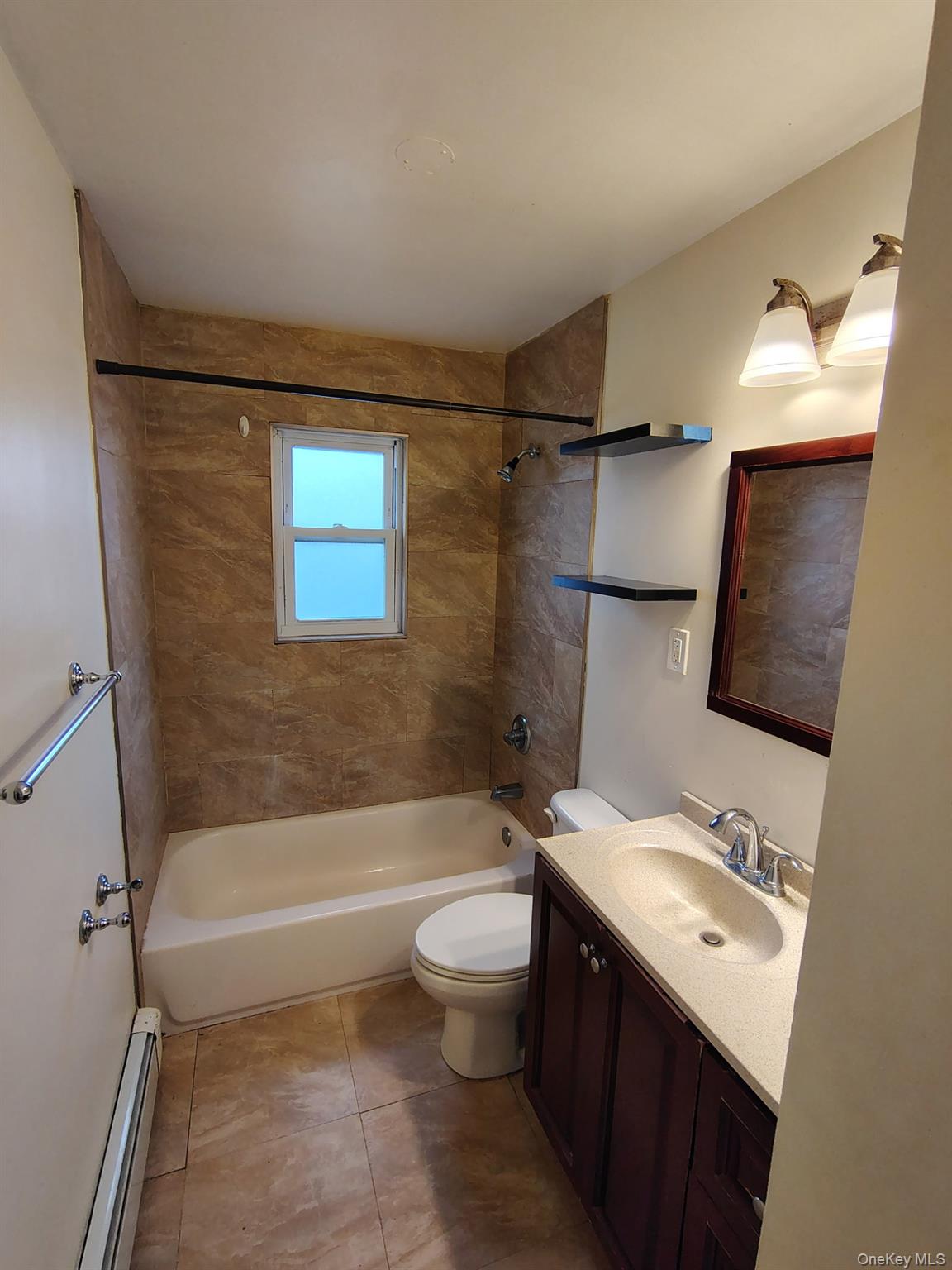 #10 photo, 122 W 1st Street, מחוז סאפוק Deer Park , NY 11729