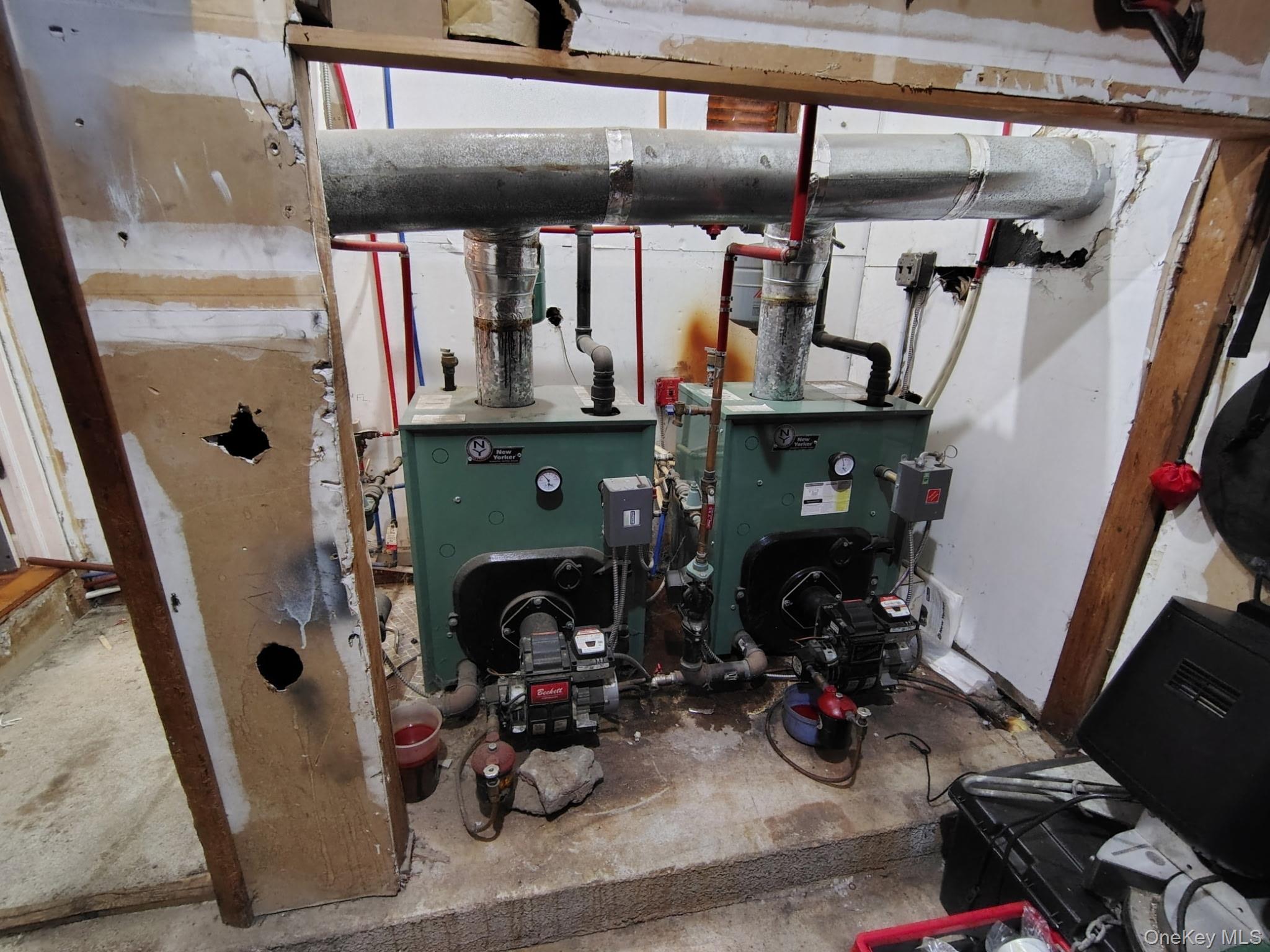 #11 photo, 122 W 1st Street, מחוז סאפוק Deer Park , NY 11729