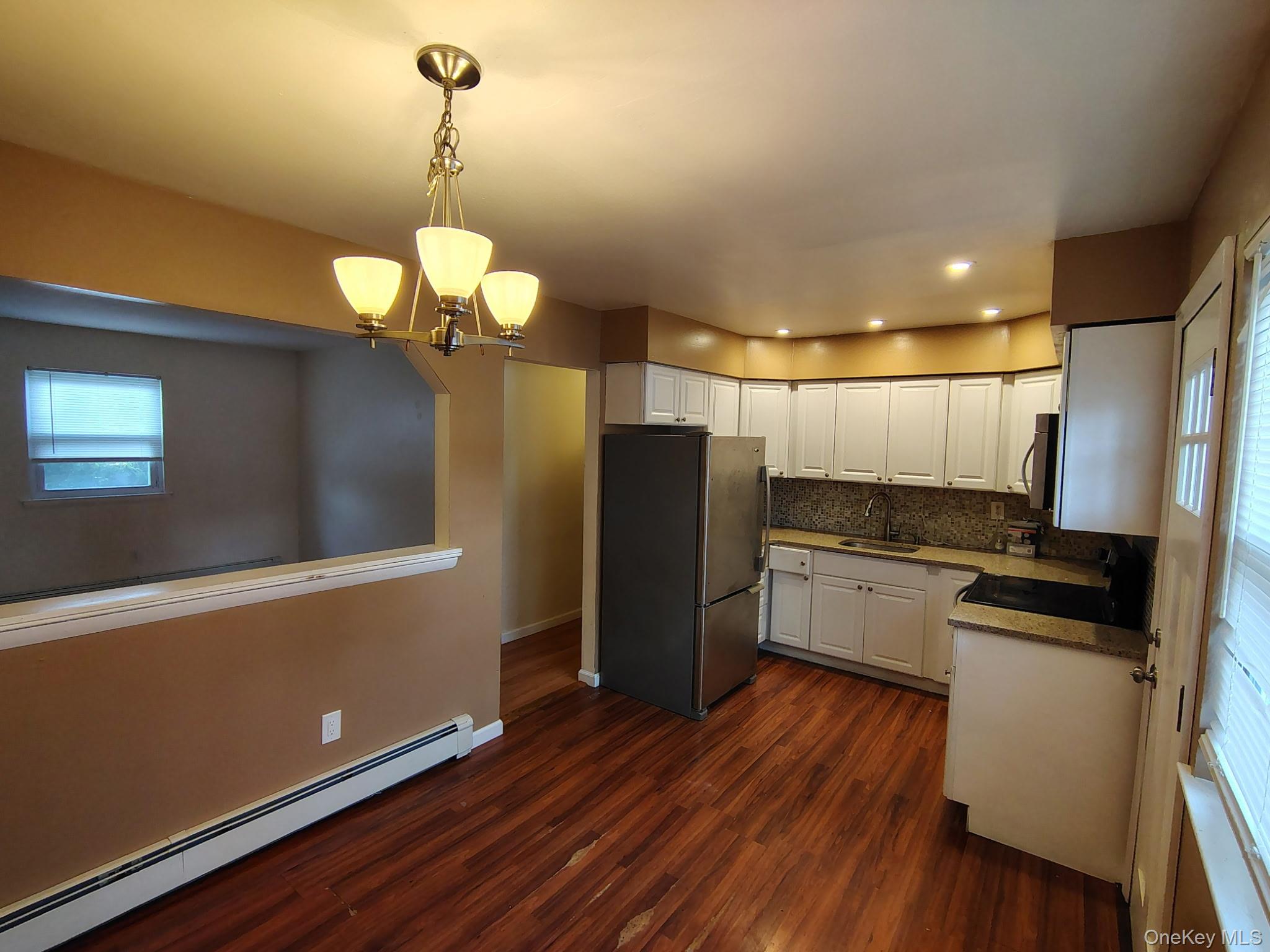 #5 photo, 122 W 1st Street, מחוז סאפוק Deer Park , NY 11729