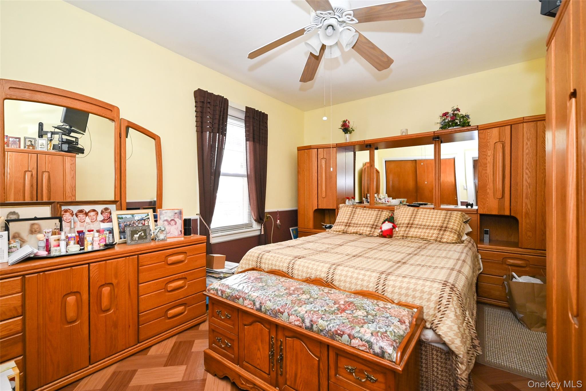 #11 photo, 12513 6th Avenue, College Point , NY 11356