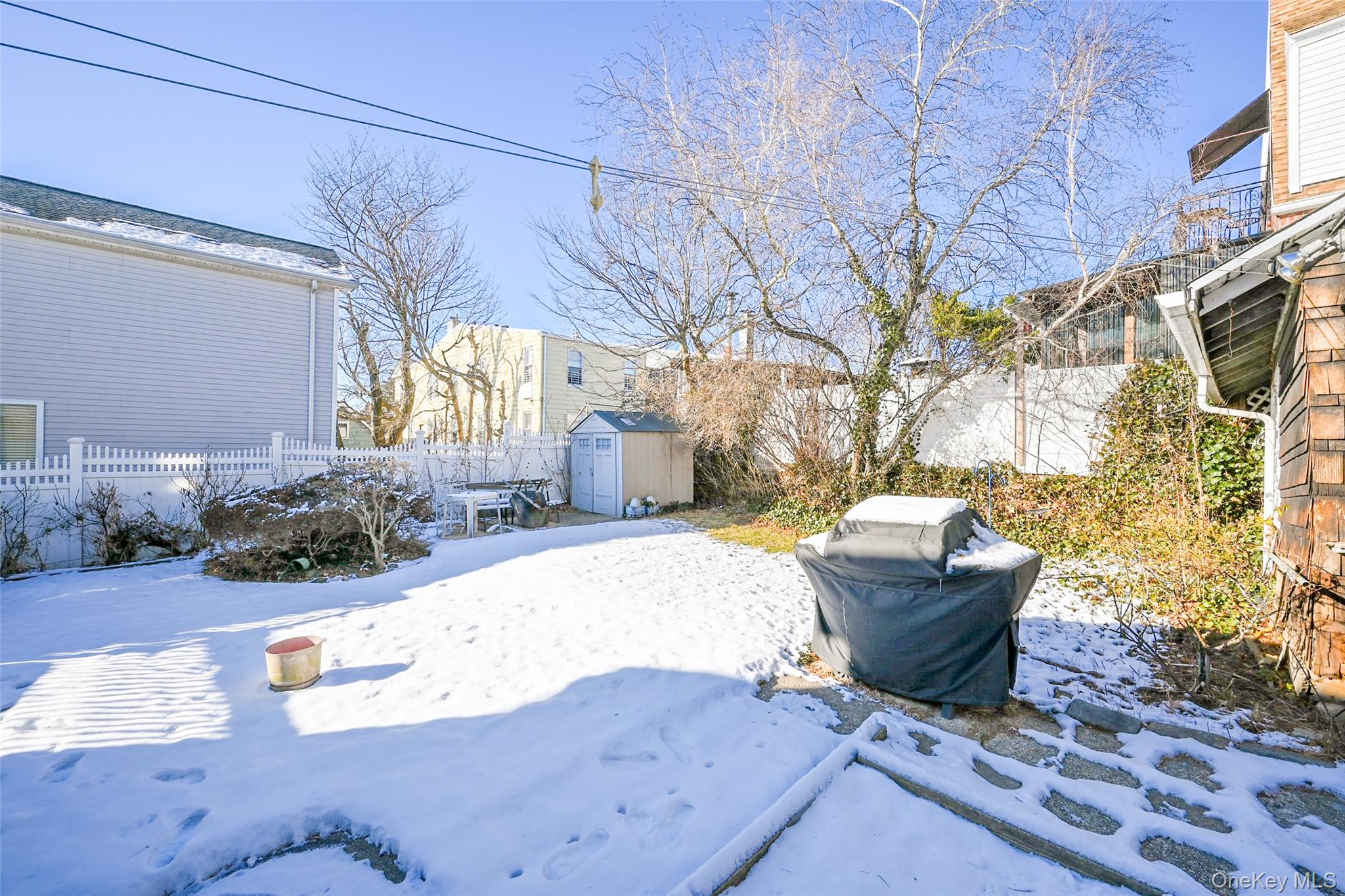 #18 photo, 12513 6th Avenue, College Point , NY 11356