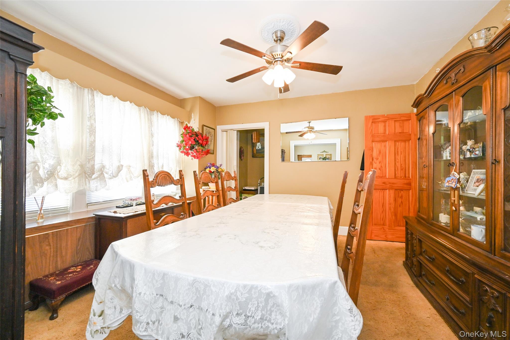 #7 photo, 12513 6th Avenue, College Point , NY 11356