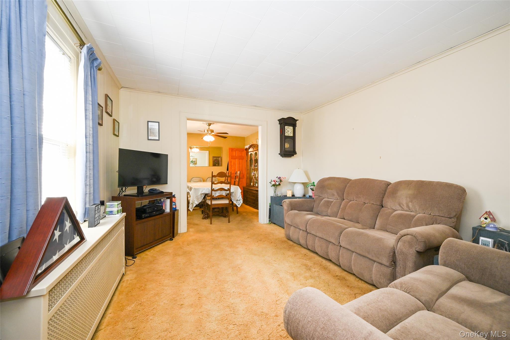 #9 photo, 12513 6th Avenue, College Point , NY 11356