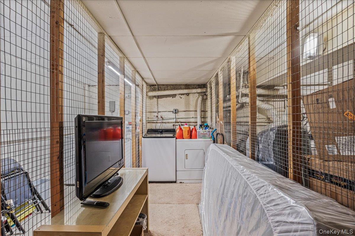 #16 photo, 6607 242nd Street, קווינס Little Neck , NY 11362