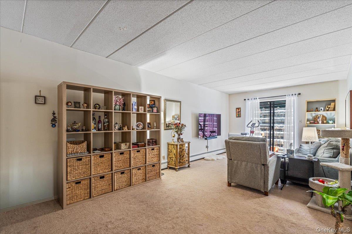 #2 photo, 6607 242nd Street, קווינס Little Neck , NY 11362