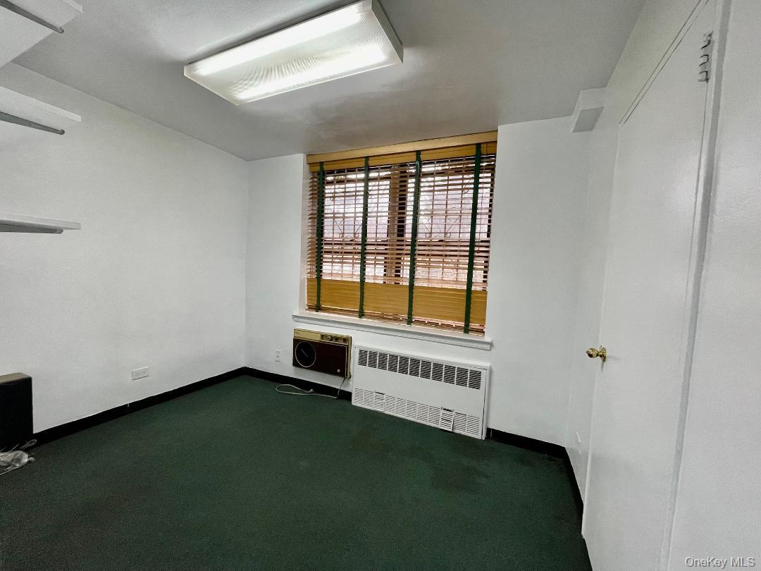 #15 photo, 100-25 Queens Boulevard, 皇后区 Forest Hills , NY 11375