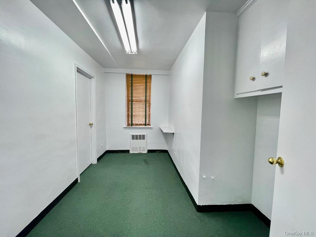 #16 photo, 100-25 Queens Boulevard, 皇后区 Forest Hills , NY 11375