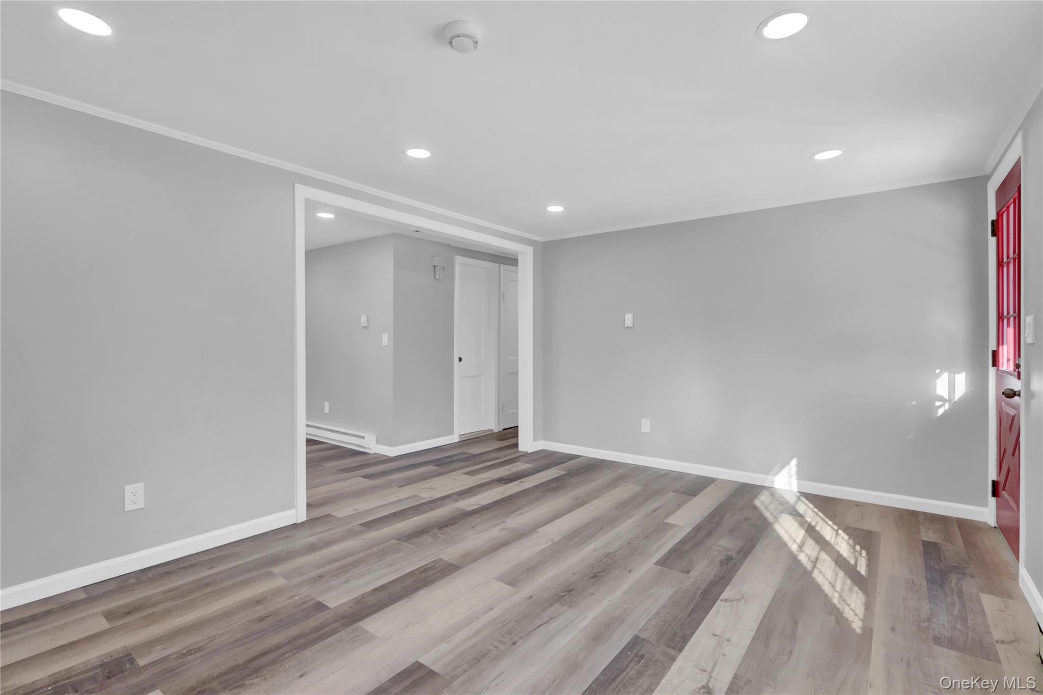 #6 photo, 81 Oakside Road, Smithtown , NY 11787