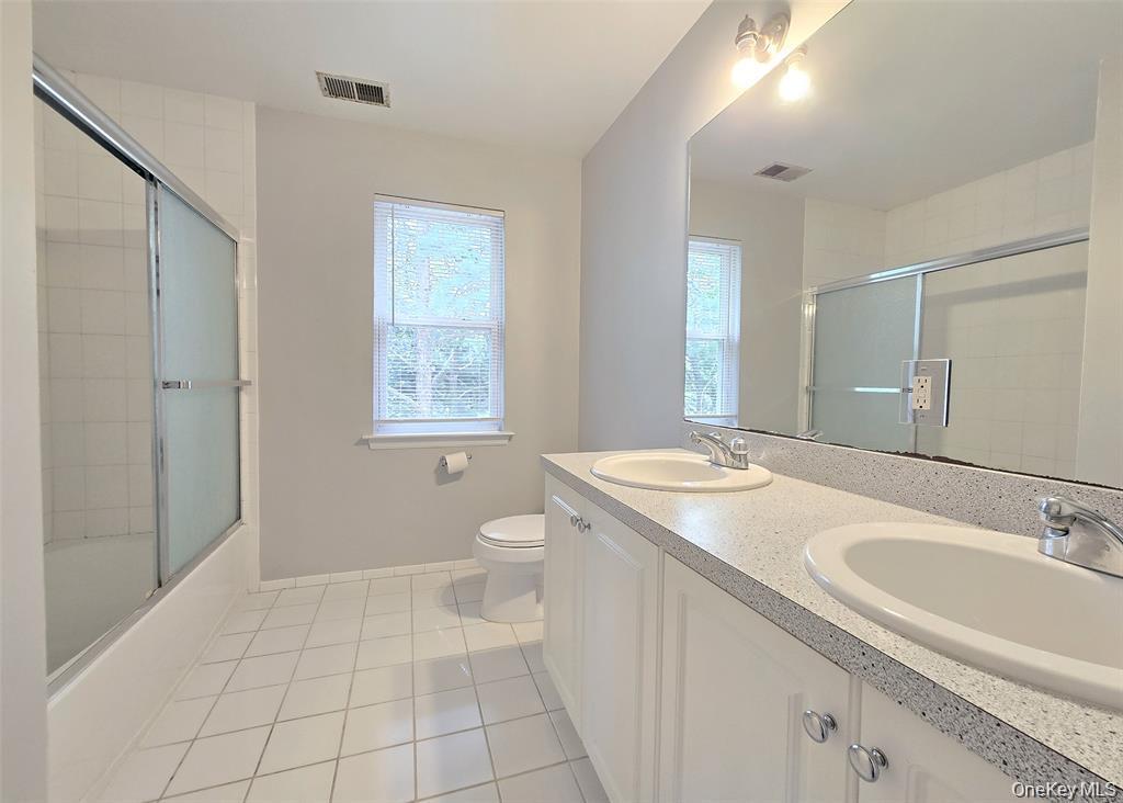 #17 photo, 19 Sunflower Ridge Road, South Setauket , NY 11720