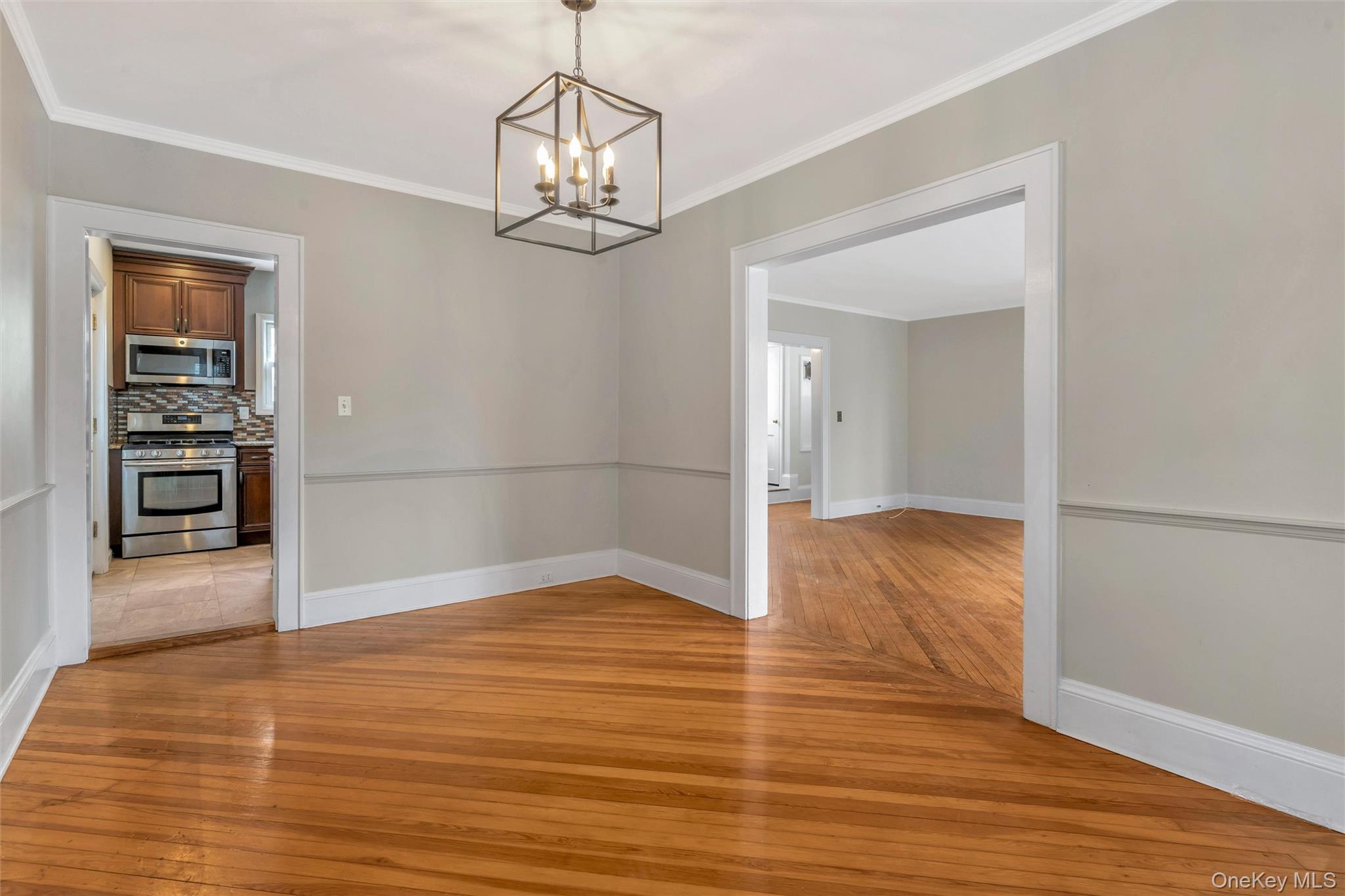 #7 photo, 107 Linden Street, 롱 아일랜드 Rockville Centre , NY 11570