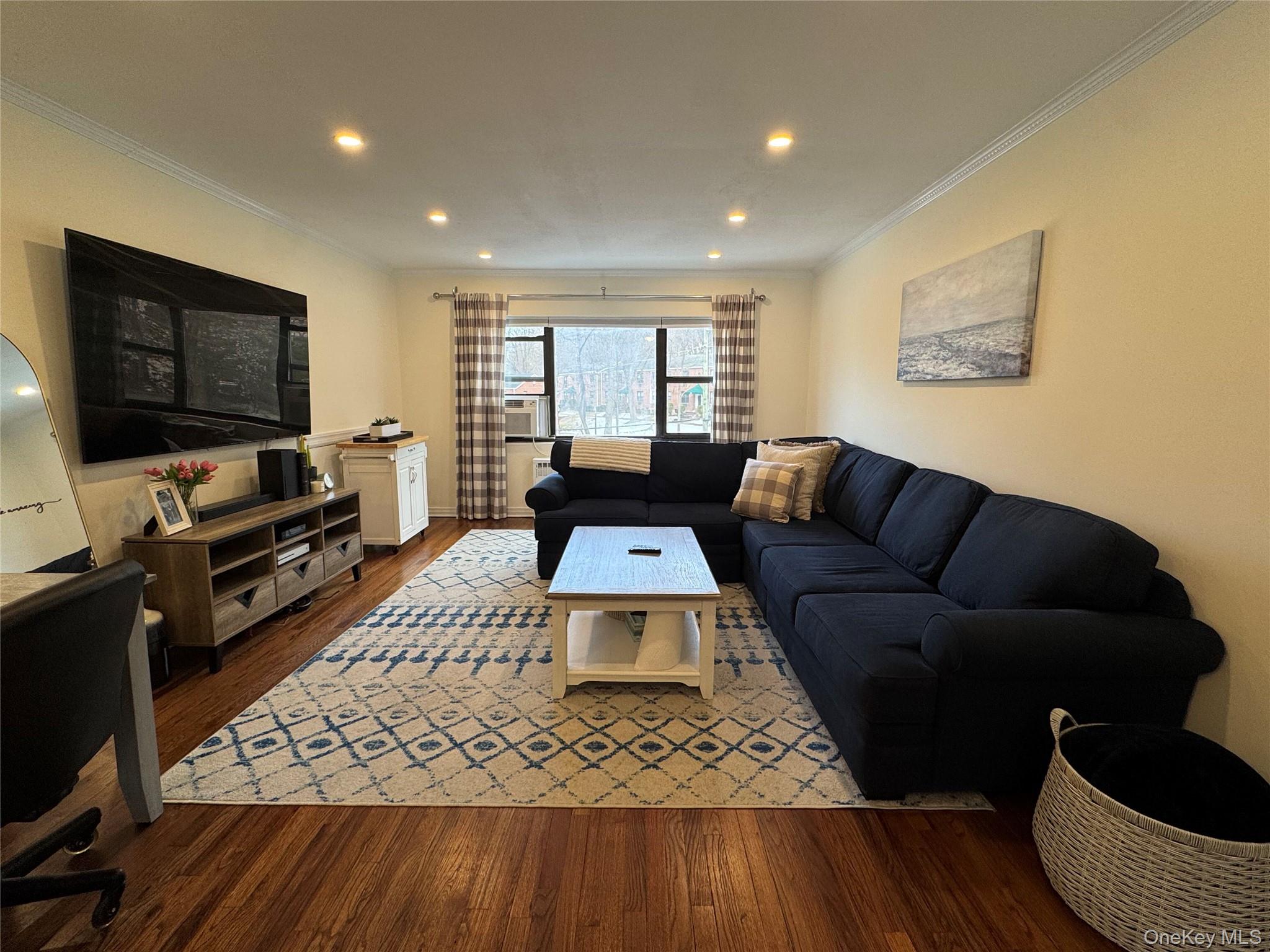 #3 photo, 313 Main Street, 롱 아일랜드 Roslyn , NY 11576