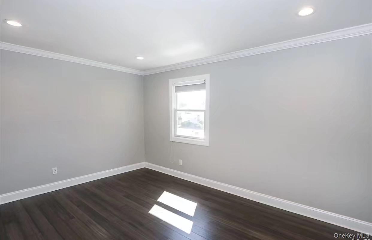 #10 photo, 335 Gillette Street, 롱 아일랜드 Dix Hills , NY 11746