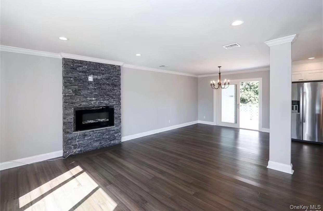 #4 photo, 335 Gillette Street, 롱 아일랜드 Dix Hills , NY 11746