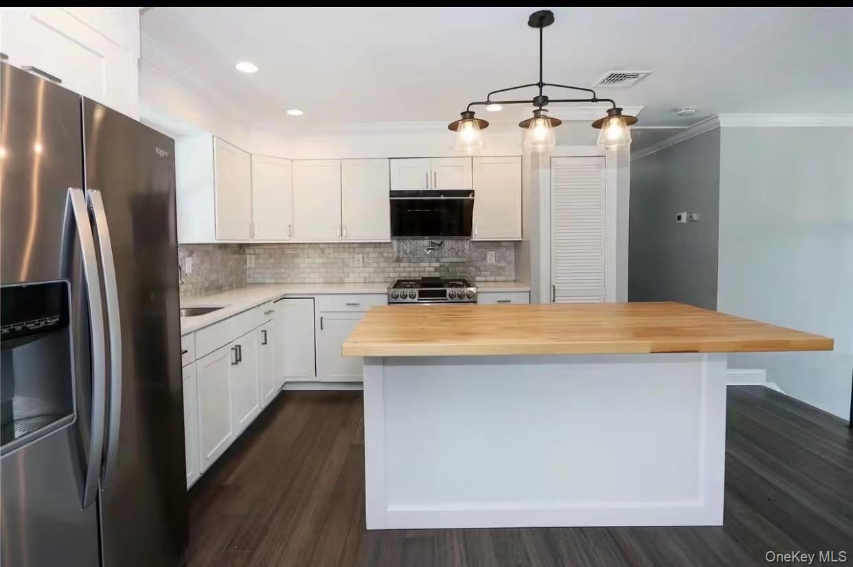 #6 photo, 335 Gillette Street, 롱 아일랜드 Dix Hills , NY 11746