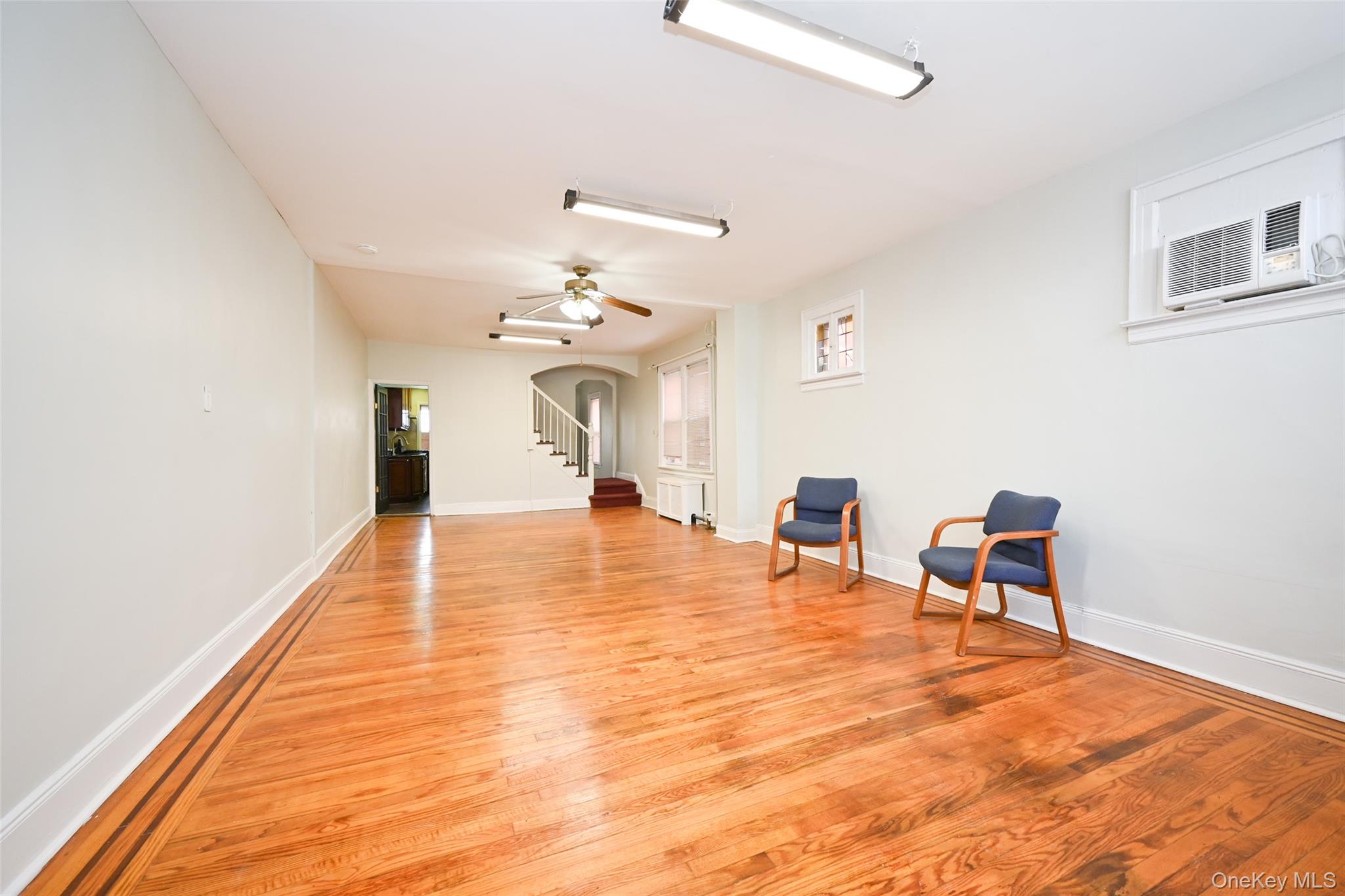 #4 photo, 9308 240 Street, Bellerose , NY 11426