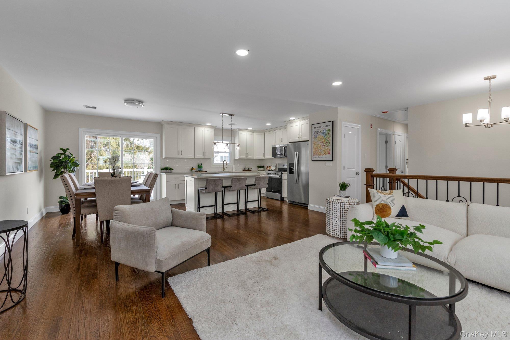 #4 photo, 3 Jayne Avenue, מחוז סאפוק Melville , NY 11747