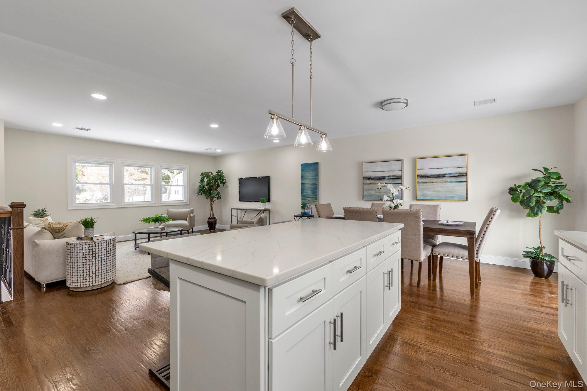 #7 photo, 3 Jayne Avenue, מחוז סאפוק Melville , NY 11747