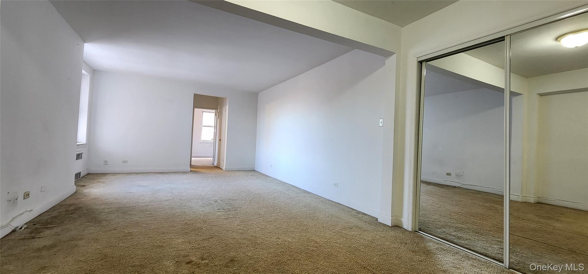 #7 photo, 63-61 Yellowstone Boulevard, 皇后区 Forest Hills , NY 11375