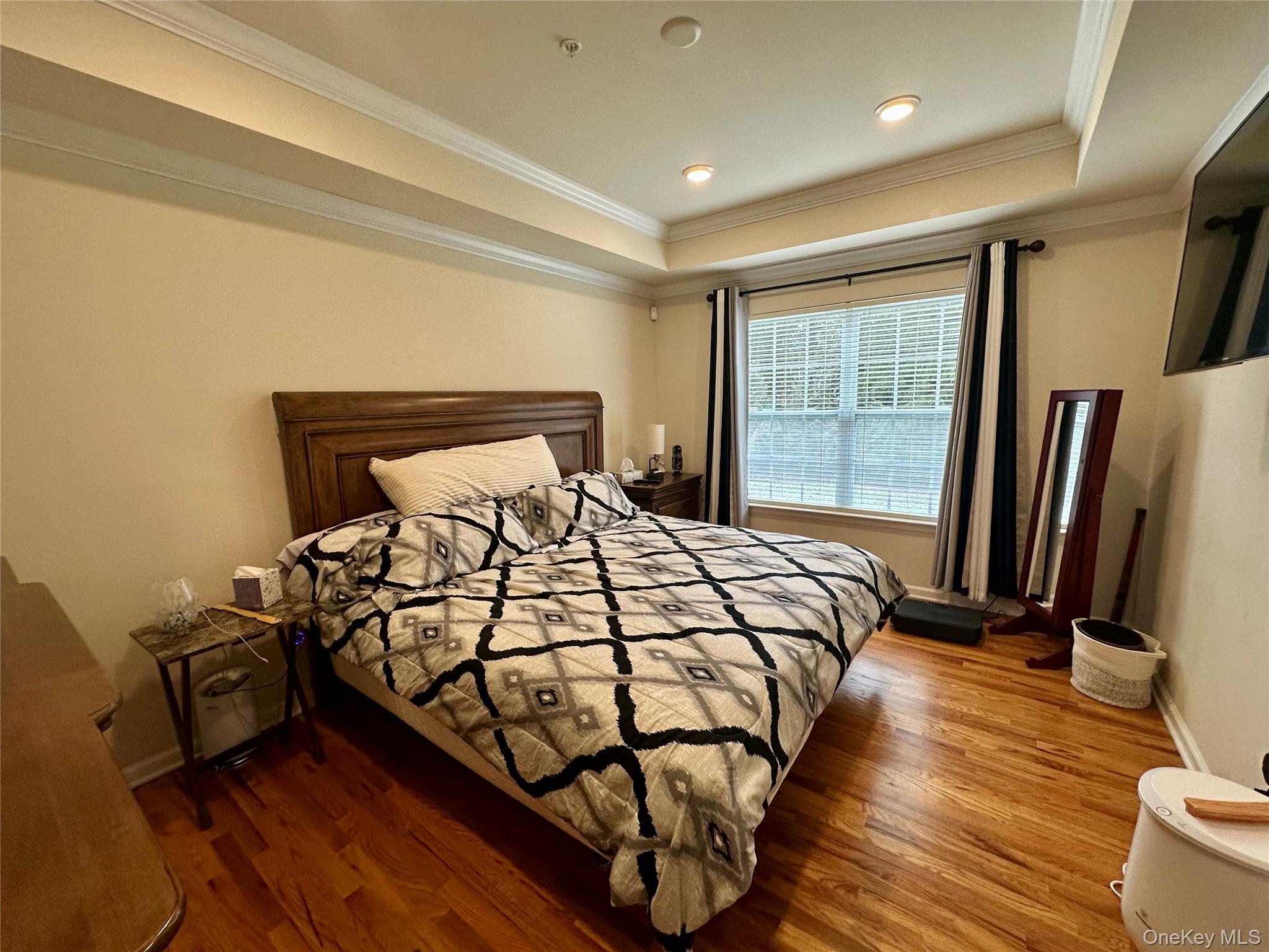 #11 photo, 121 Wildwood Circle, Holtsville , NY 11742