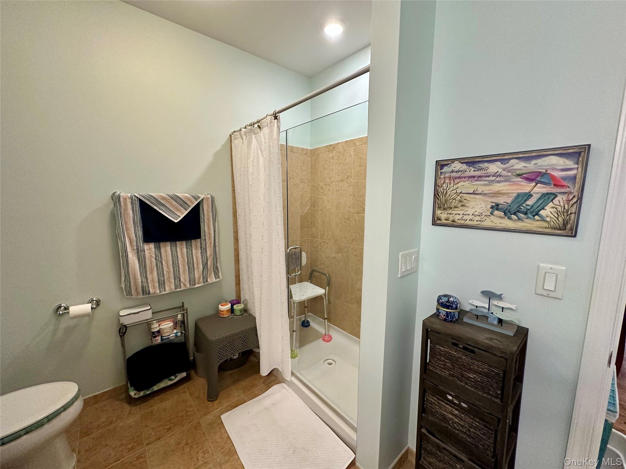 #13 photo, 121 Wildwood Circle, Holtsville , NY 11742