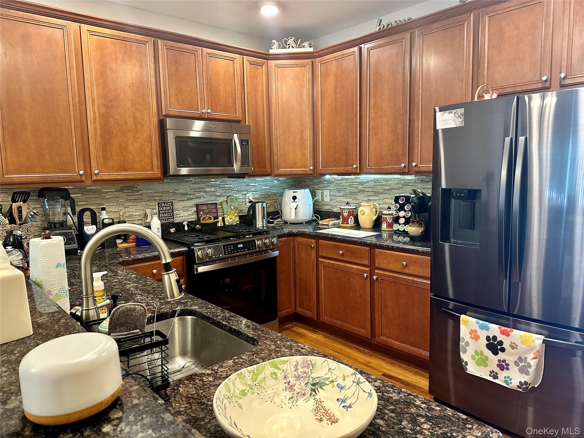 #2 photo, 121 Wildwood Circle, Holtsville , NY 11742