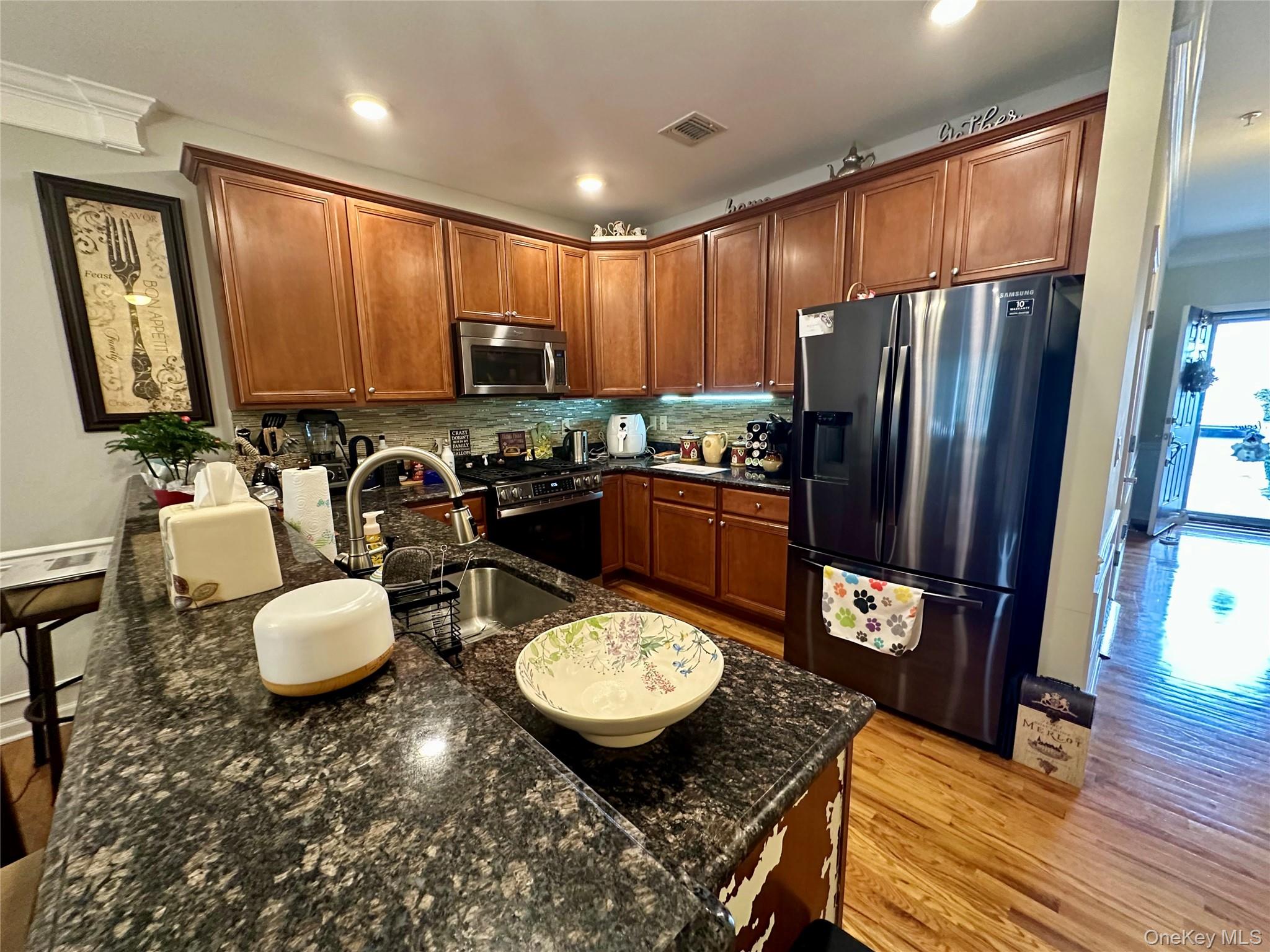 #3 photo, 121 Wildwood Circle, Holtsville , NY 11742