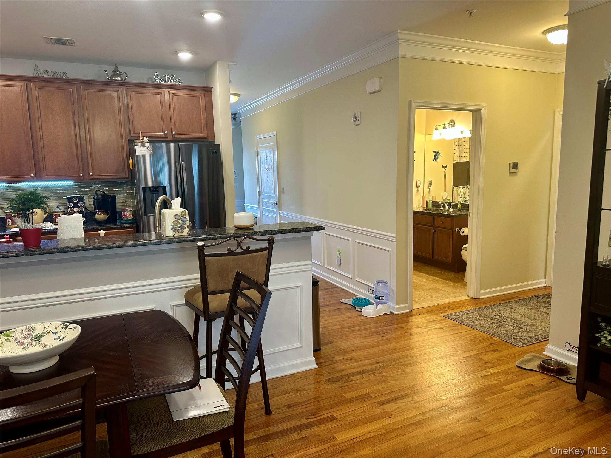 #5 photo, 121 Wildwood Circle, Holtsville , NY 11742