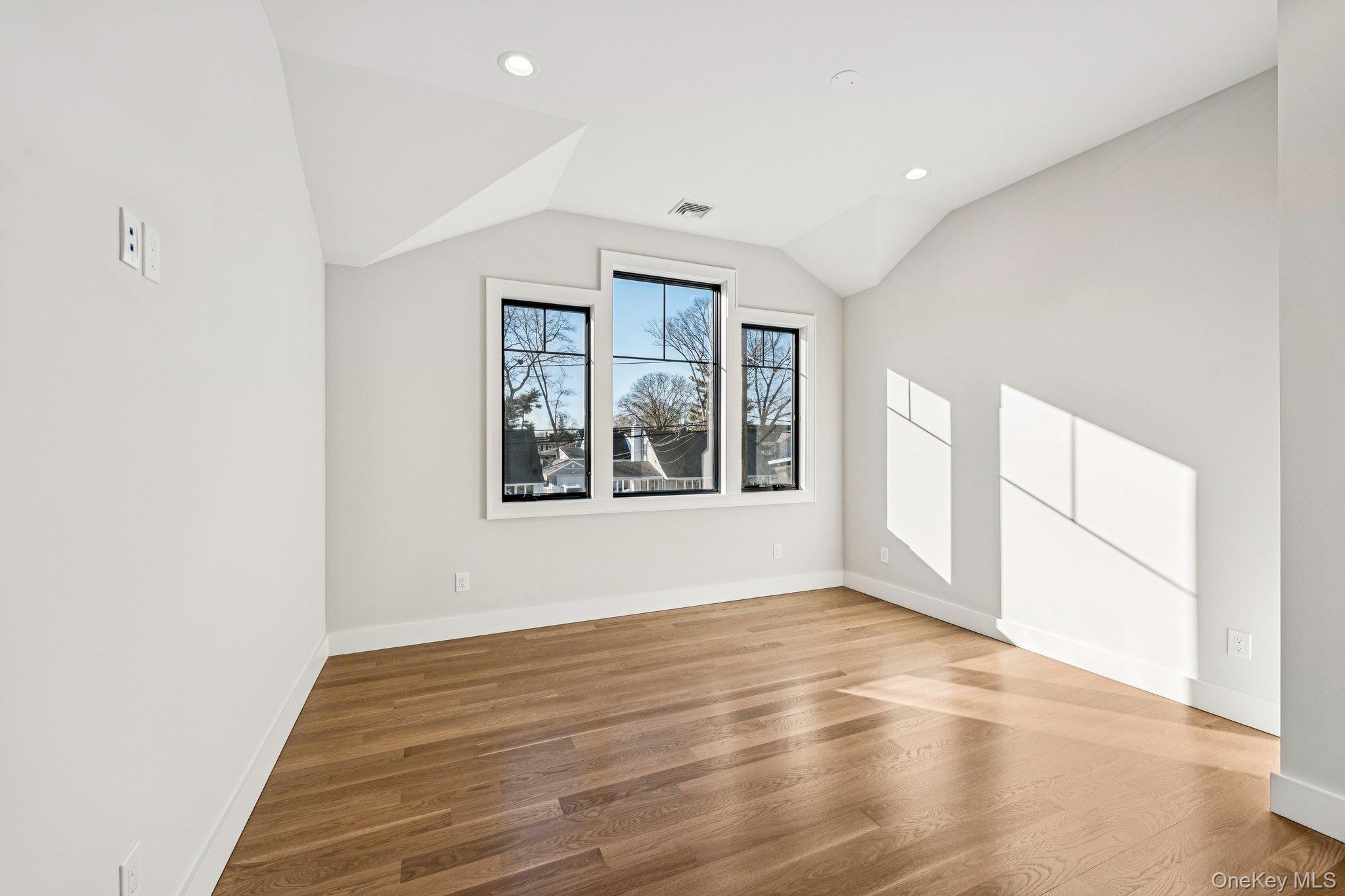 #20 photo, 149 Harding Street, Massapequa Park , NY 11762