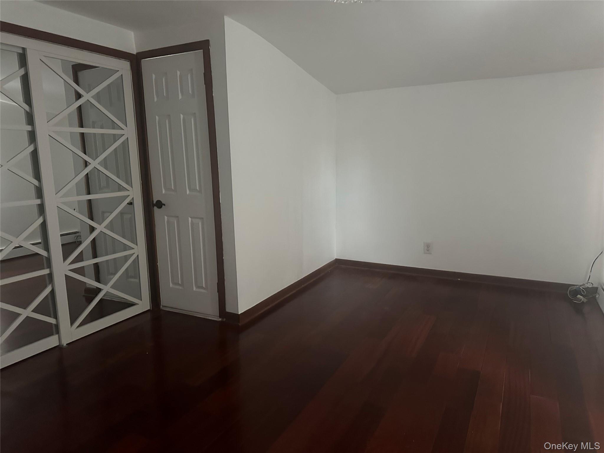 #10 photo, 524 JERUSLEM AVE, Hicksville , NY 11801