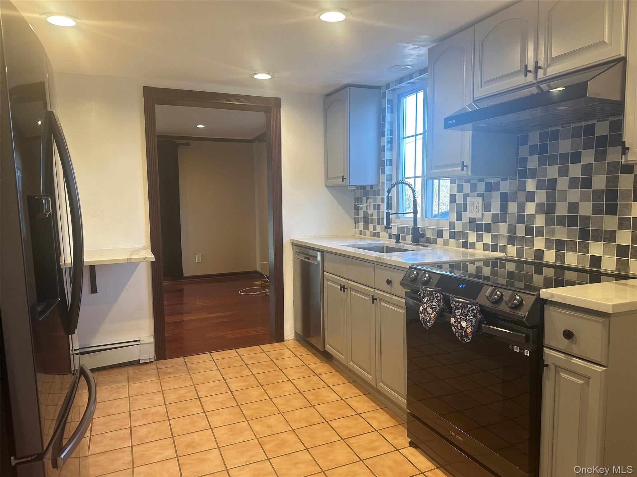 #4 photo, 524 JERUSLEM AVE, Hicksville , NY 11801