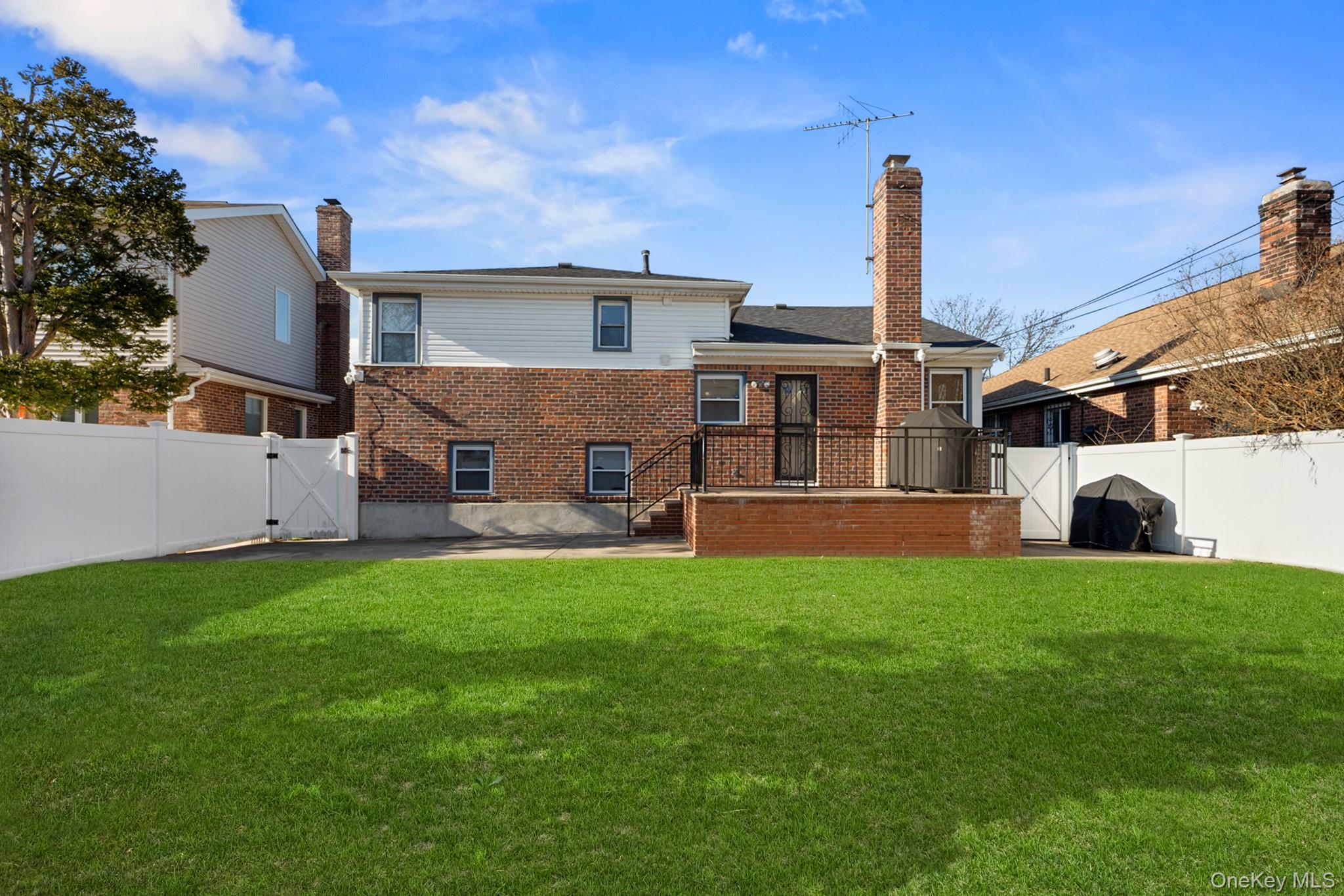 #16 photo, 79-09 260th Street, Floral Park , NY 11004