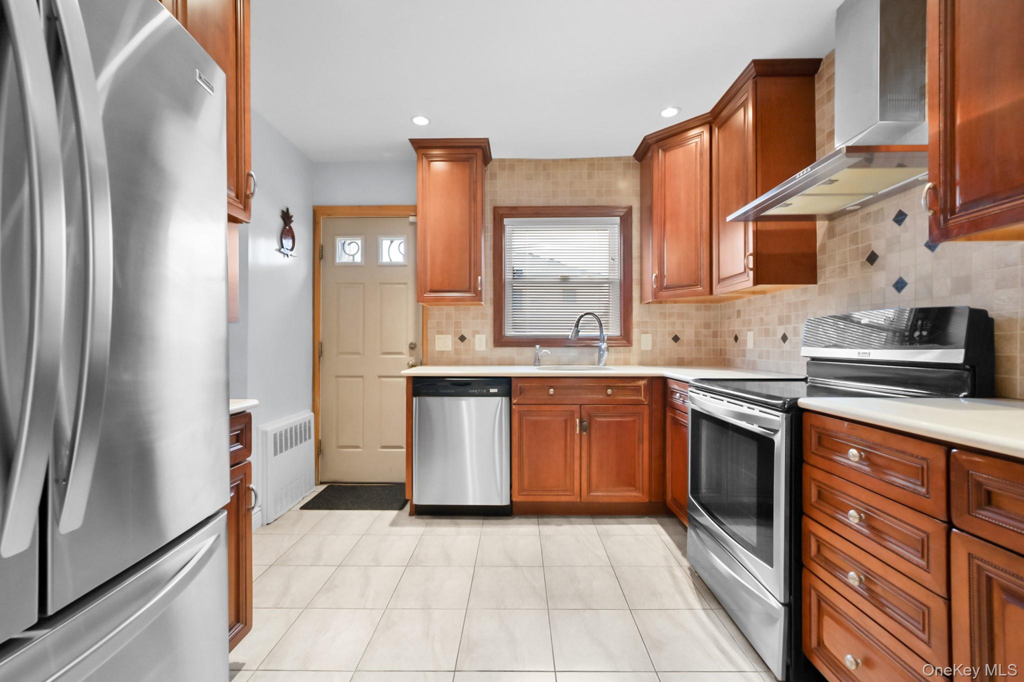 #6 photo, 79-09 260th Street, Floral Park , NY 11004