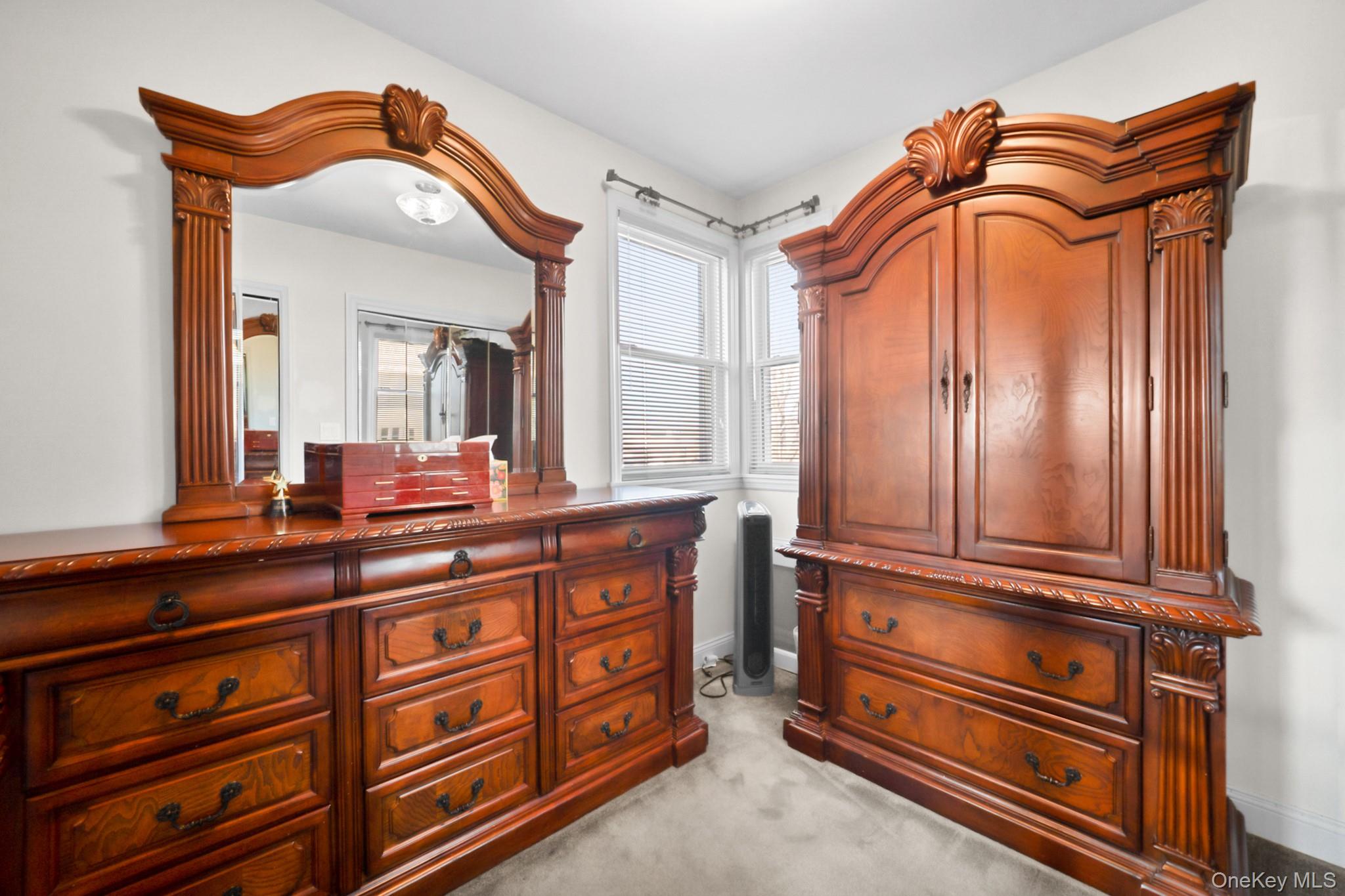 #8 photo, 79-09 260th Street, Floral Park , NY 11004