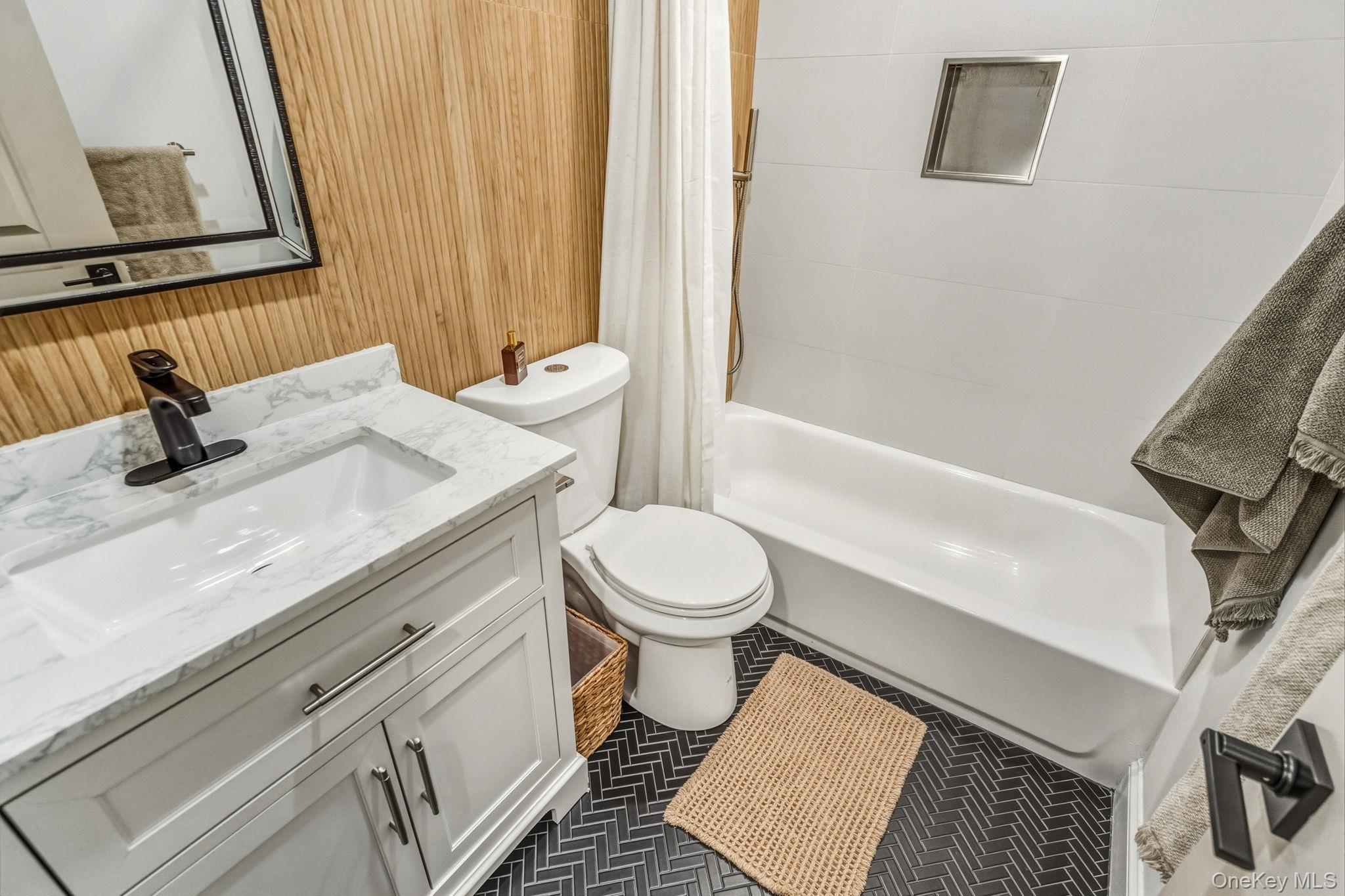 #17 photo, 118 Ketcham Avenue, सफ़ोक काउंटी Patchogue , NY 11772