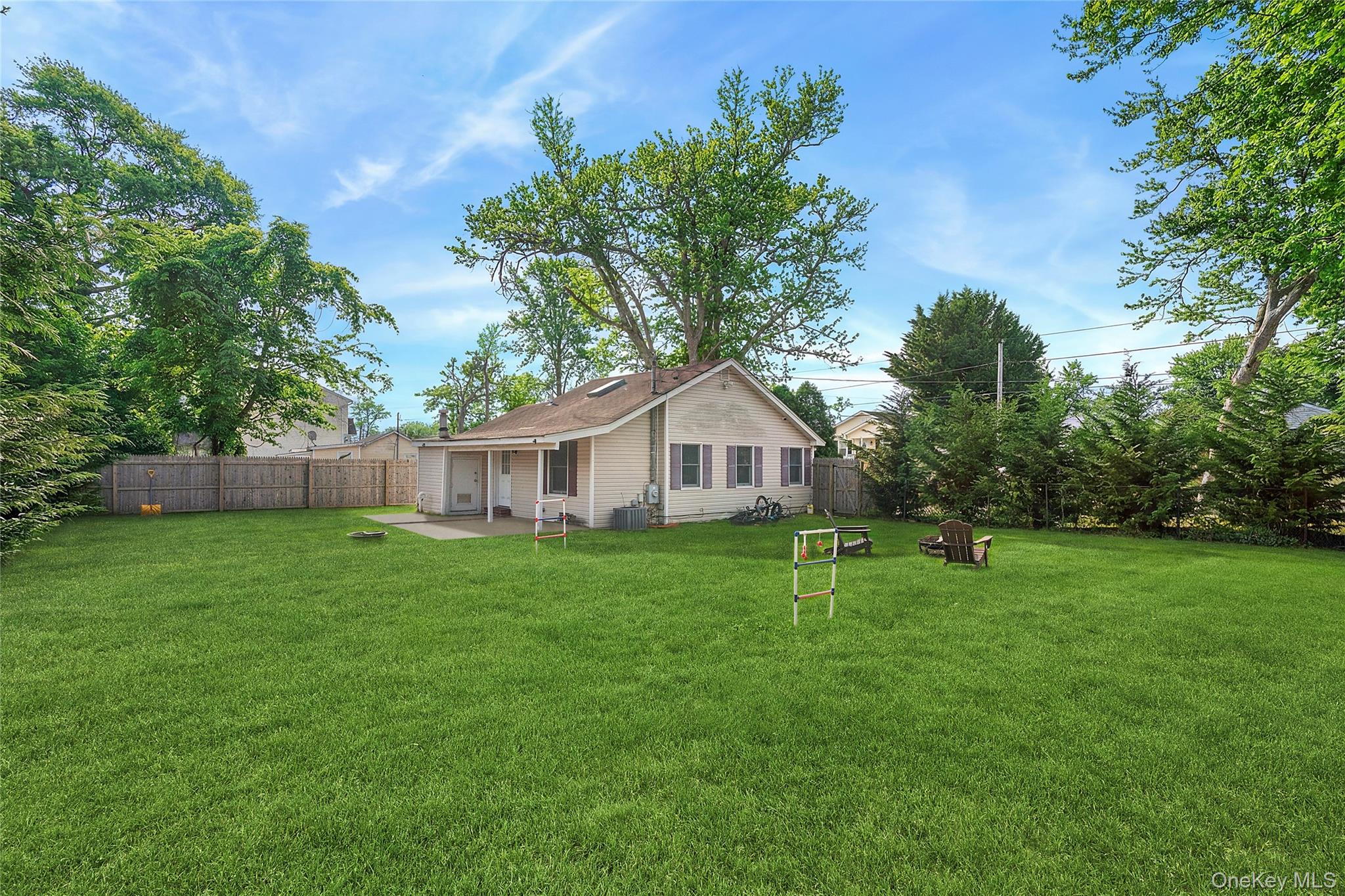 #10 photo, 69 Locust Drive, سوفولك Brookhaven , NY 11951