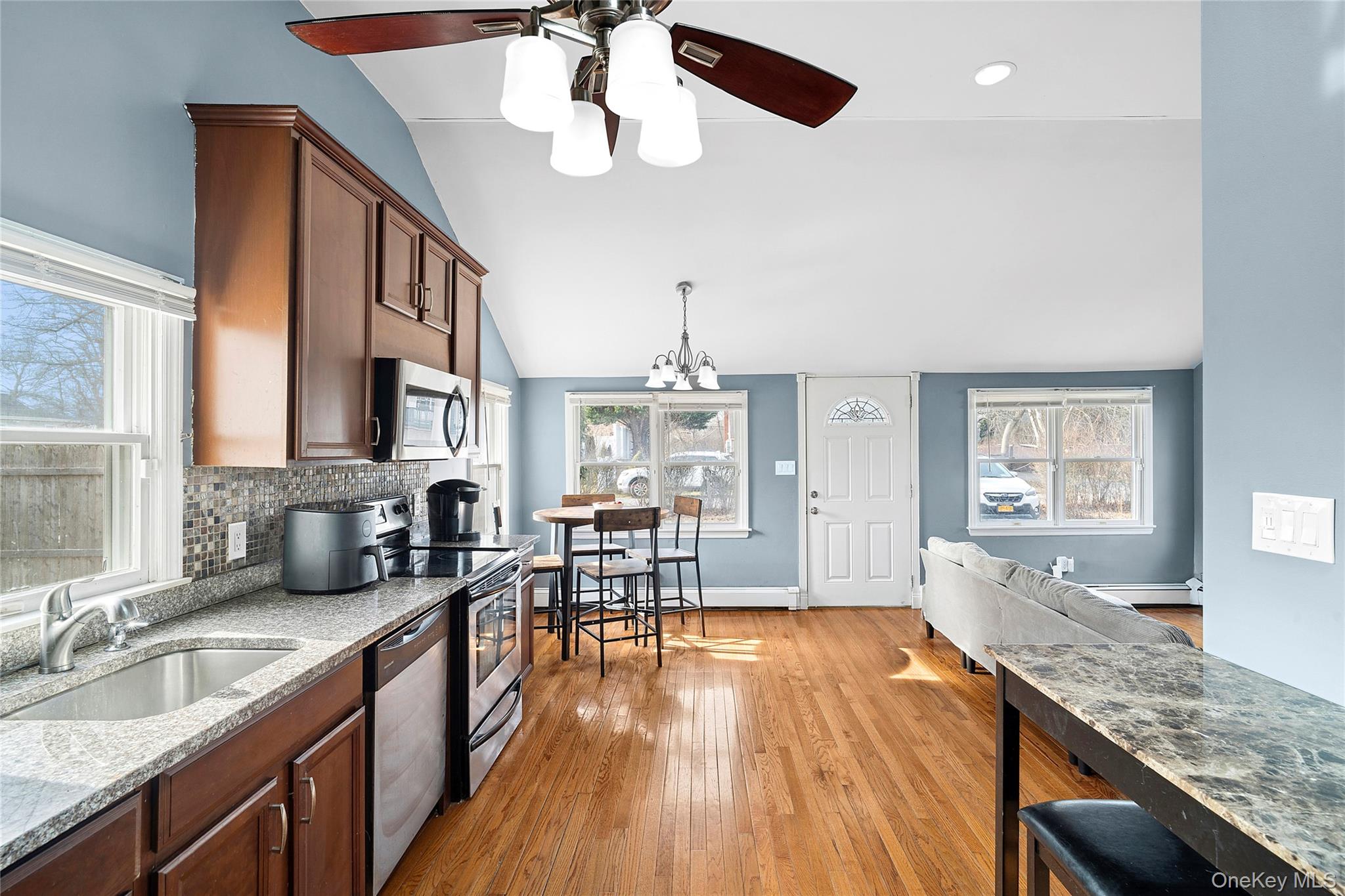 #6 photo, 69 Locust Drive, سوفولك Brookhaven , NY 11951