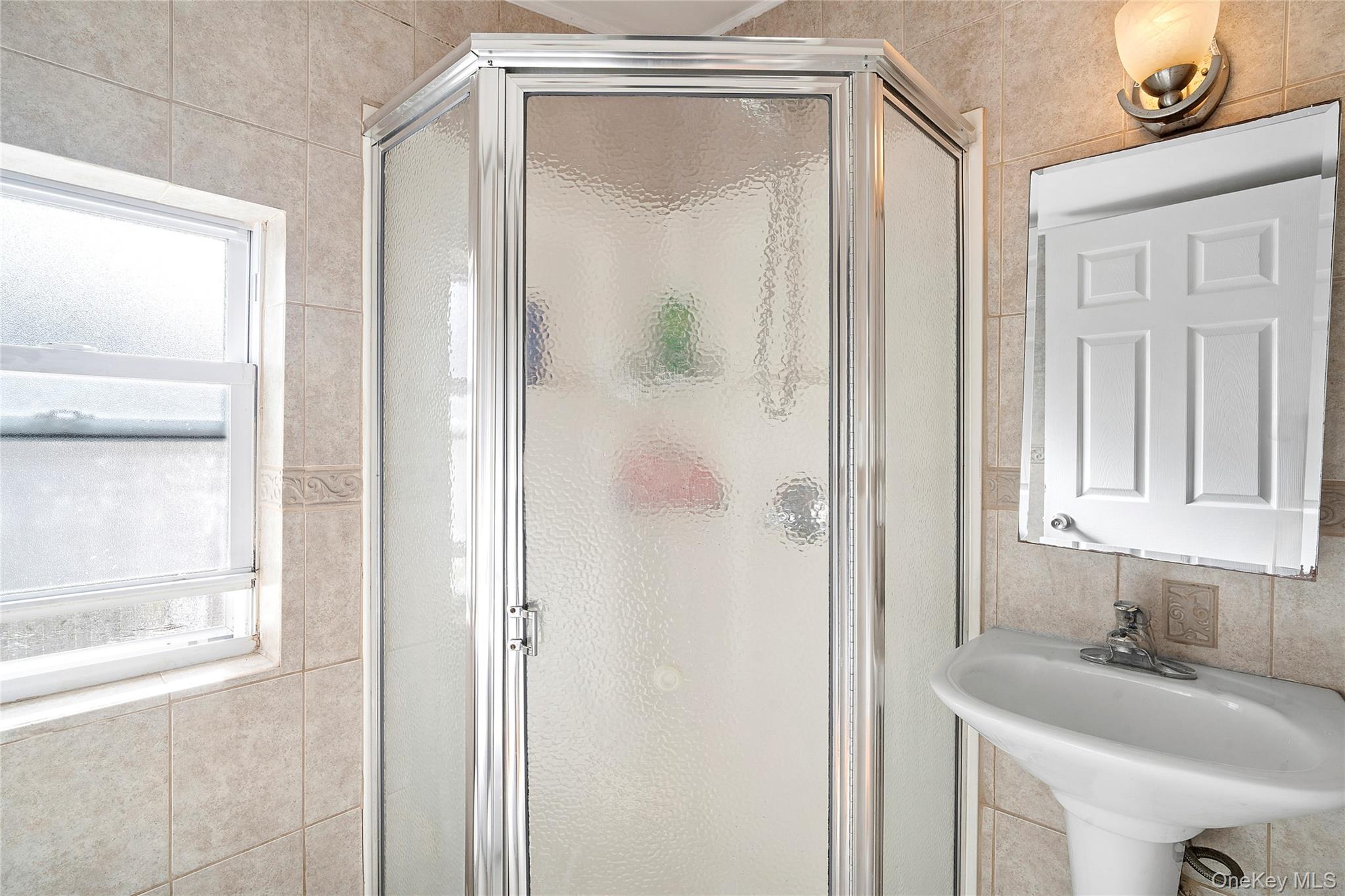 #8 photo, 69 Locust Drive, سوفولك Brookhaven , NY 11951