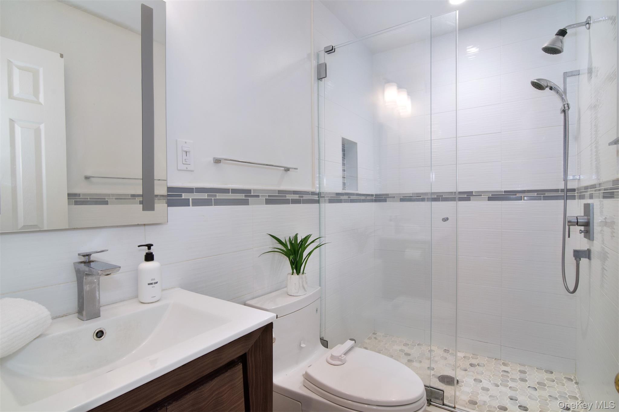 #19 photo, 110 Valleyview Road, Irvington , NY 10533