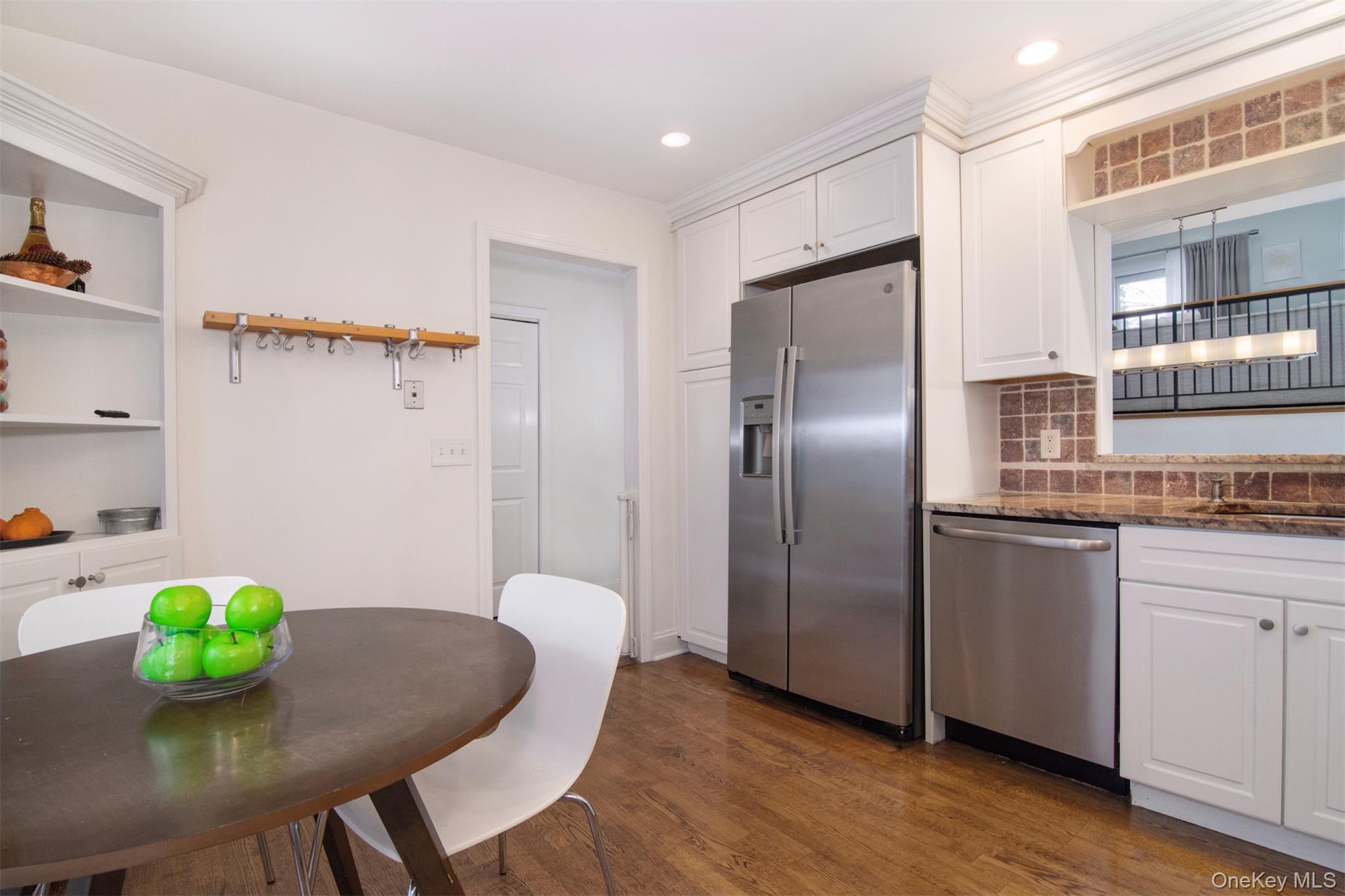 #8 photo, 110 Valleyview Road, Irvington , NY 10533