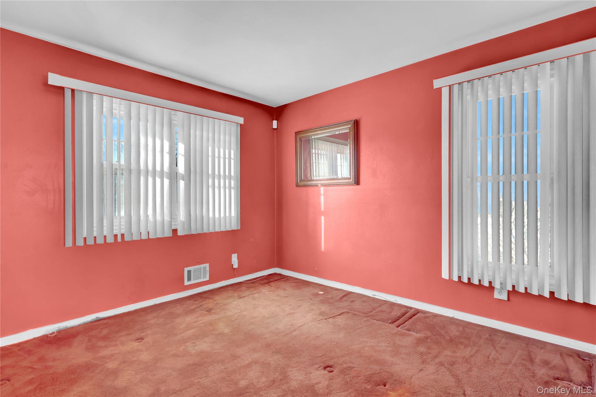 #12 photo, 97 Willow Street, מחוז סאפוק Wyandanch , NY 11798